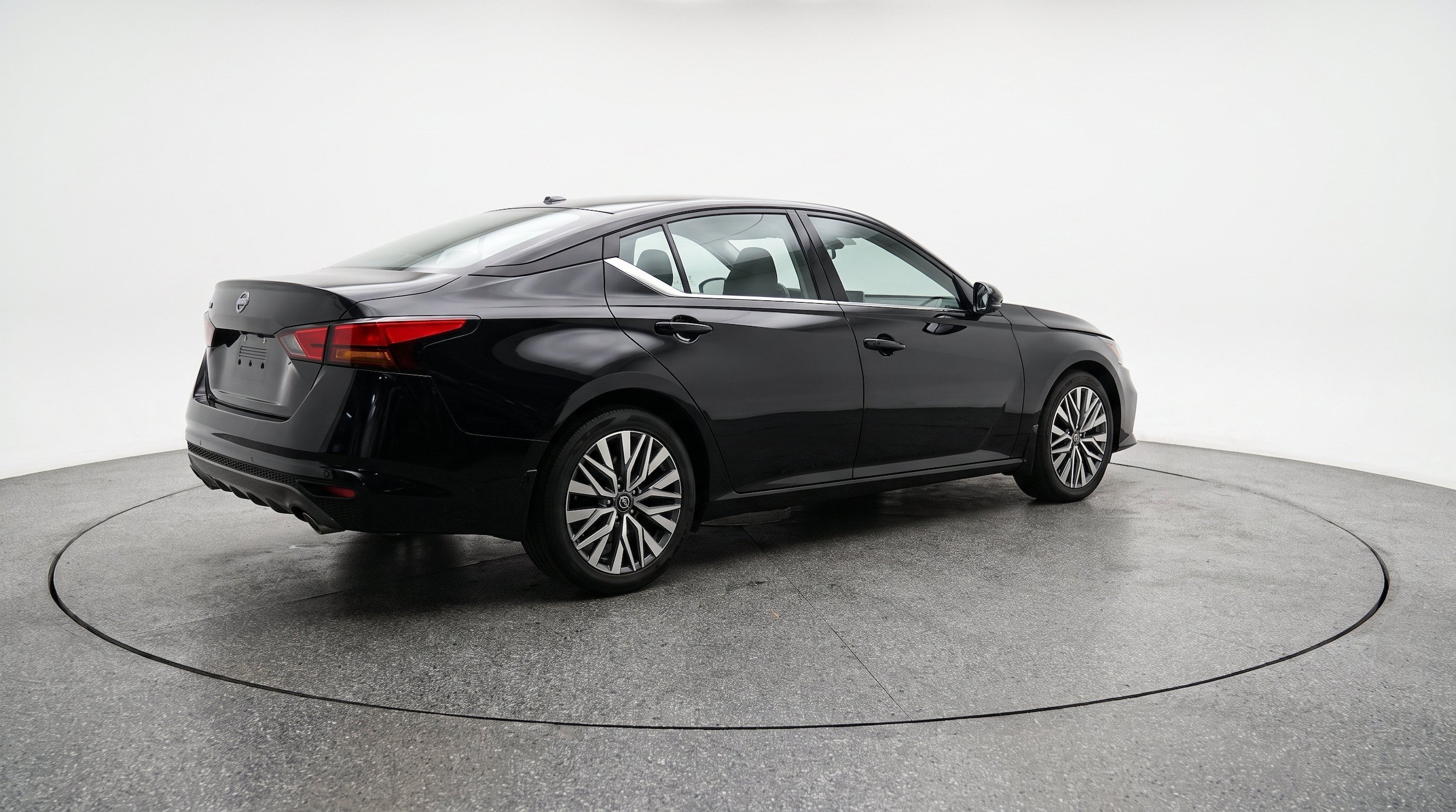 Thumbnail: 2025 Nissan Altima - 9