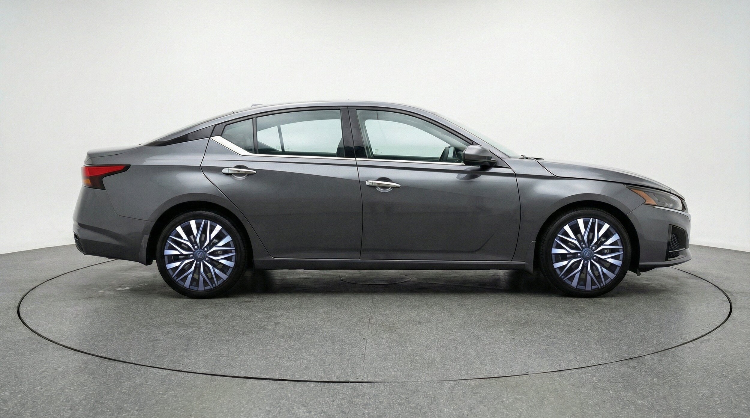 Thumbnail: 2025 Nissan Altima - 10