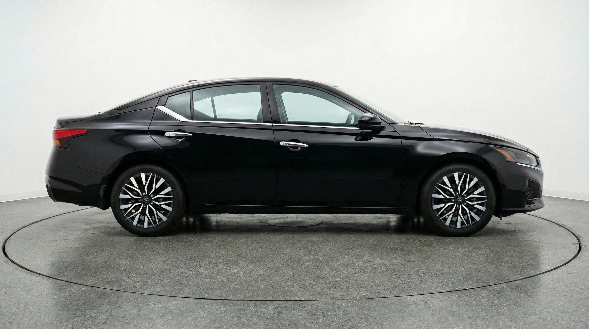 Thumbnail: 2025 Nissan Altima - 10