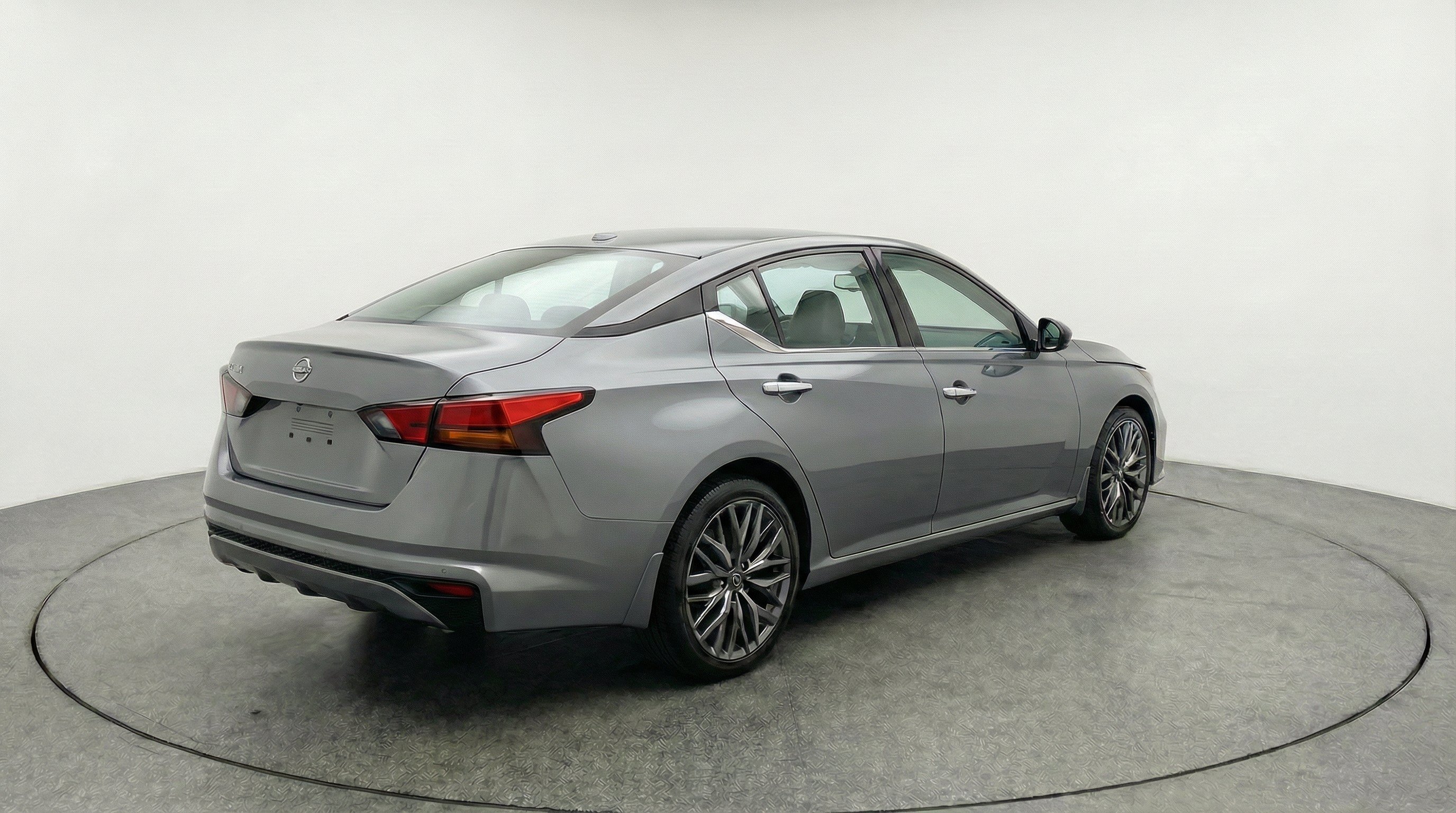 Thumbnail: 2025 Nissan Altima - 9