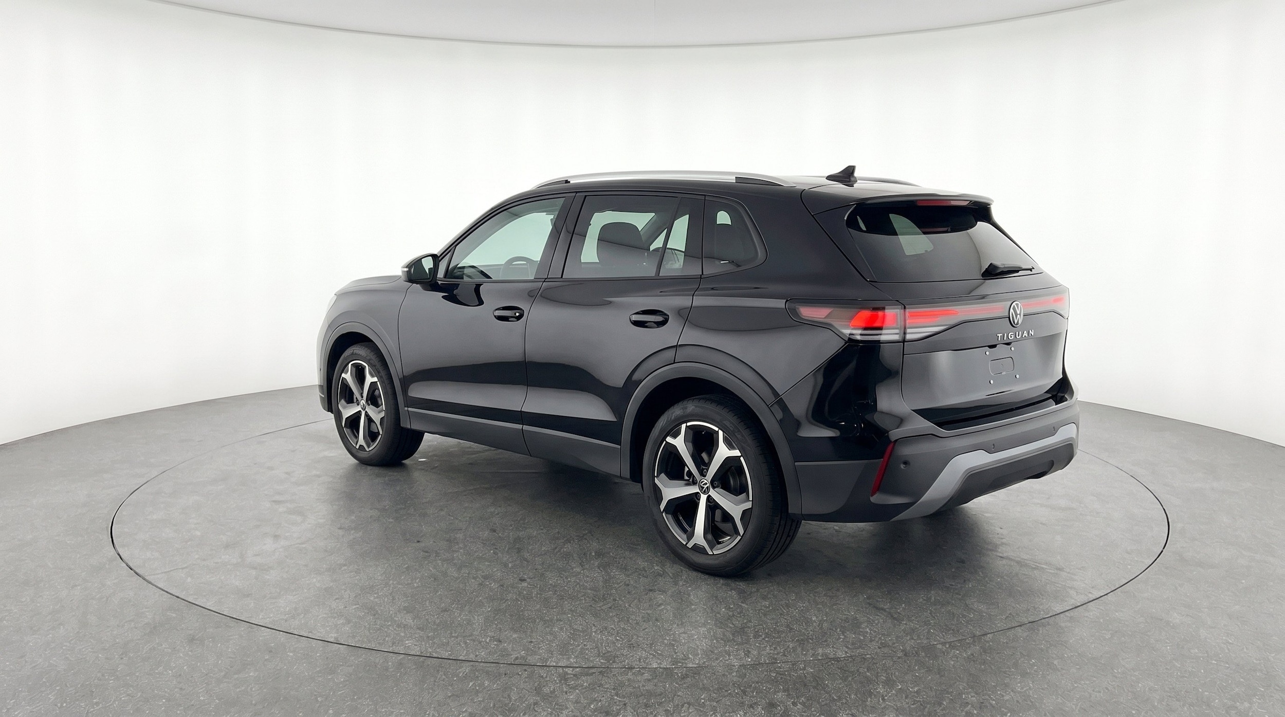 Thumbnail: 2026 Volkswagen Tiguan - 6