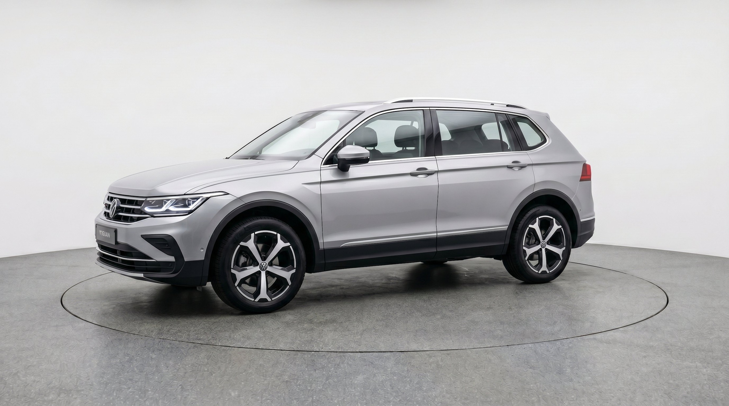Thumbnail: 2026 Volkswagen Tiguan - 3