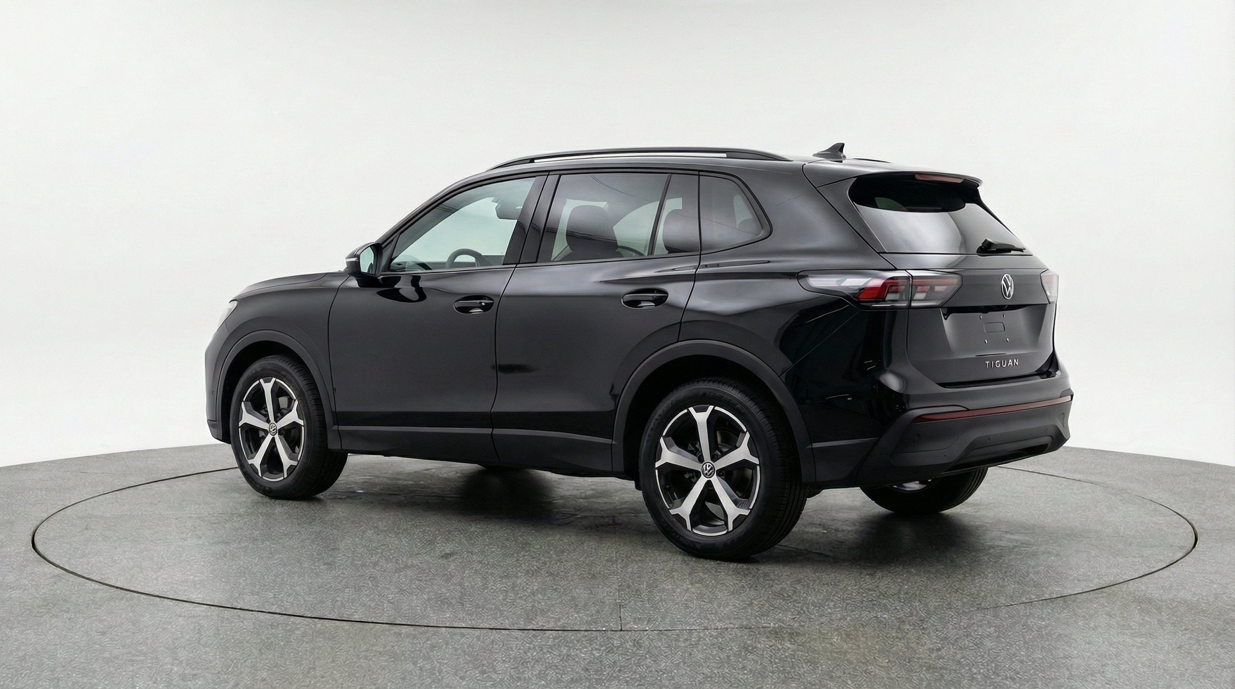 Thumbnail: 2026 Volkswagen Tiguan - 6