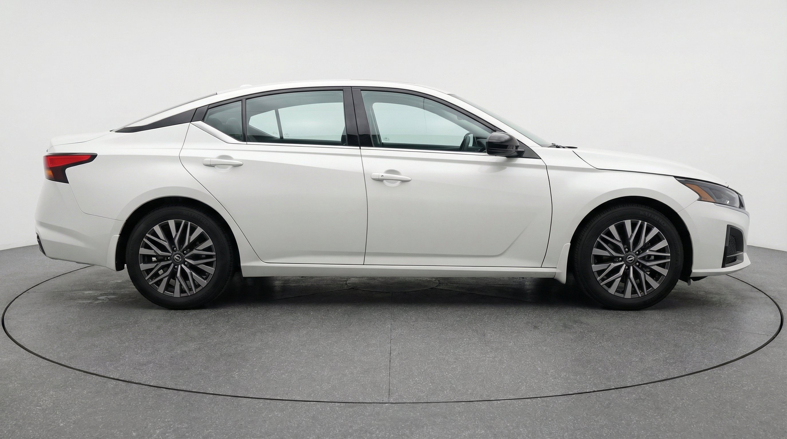 Thumbnail: 2025 Nissan Altima - 10