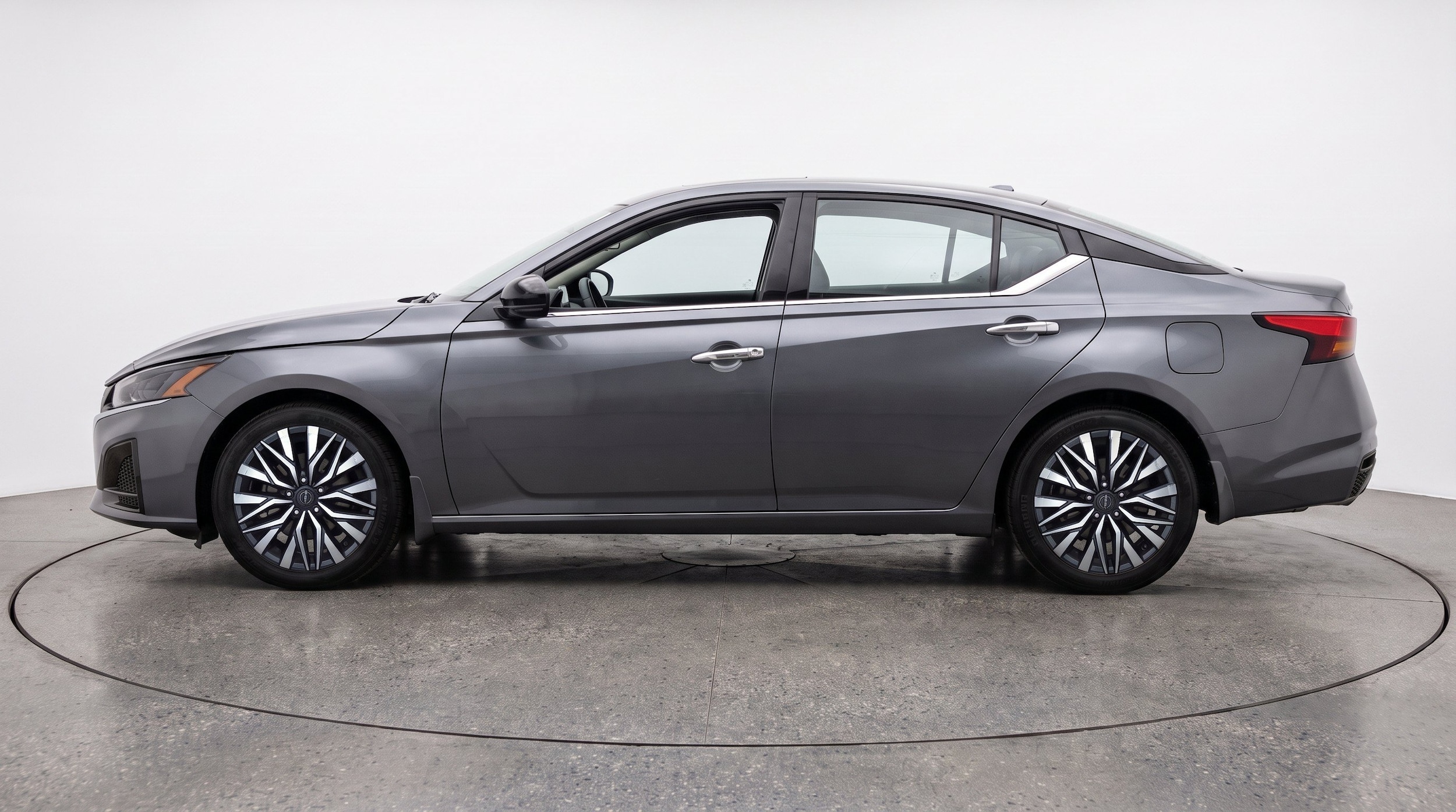 Thumbnail: 2025 Nissan Altima - 5
