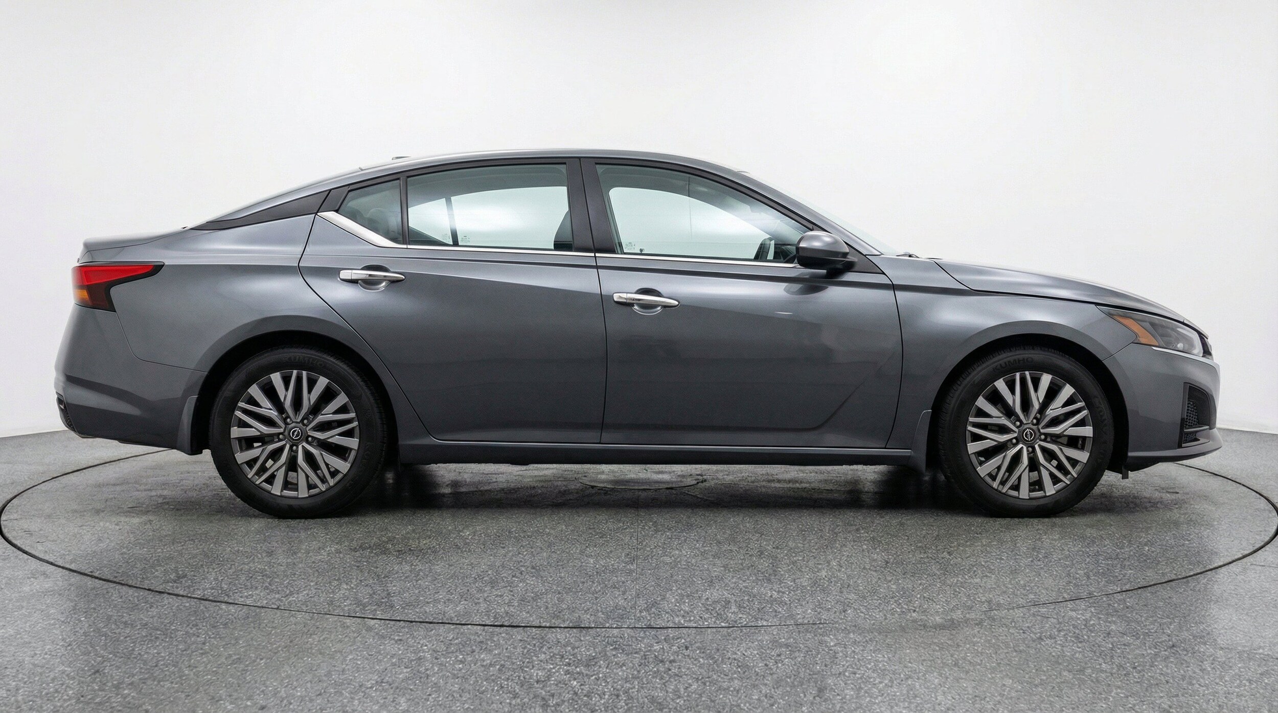 Thumbnail: 2025 Nissan Altima - 10