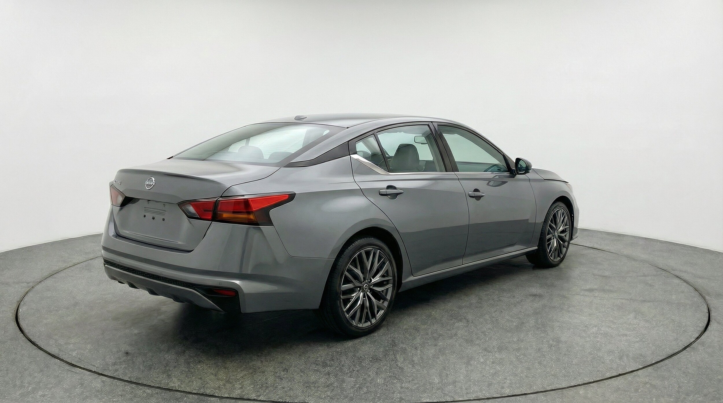 Thumbnail: 2025 Nissan Altima - 9