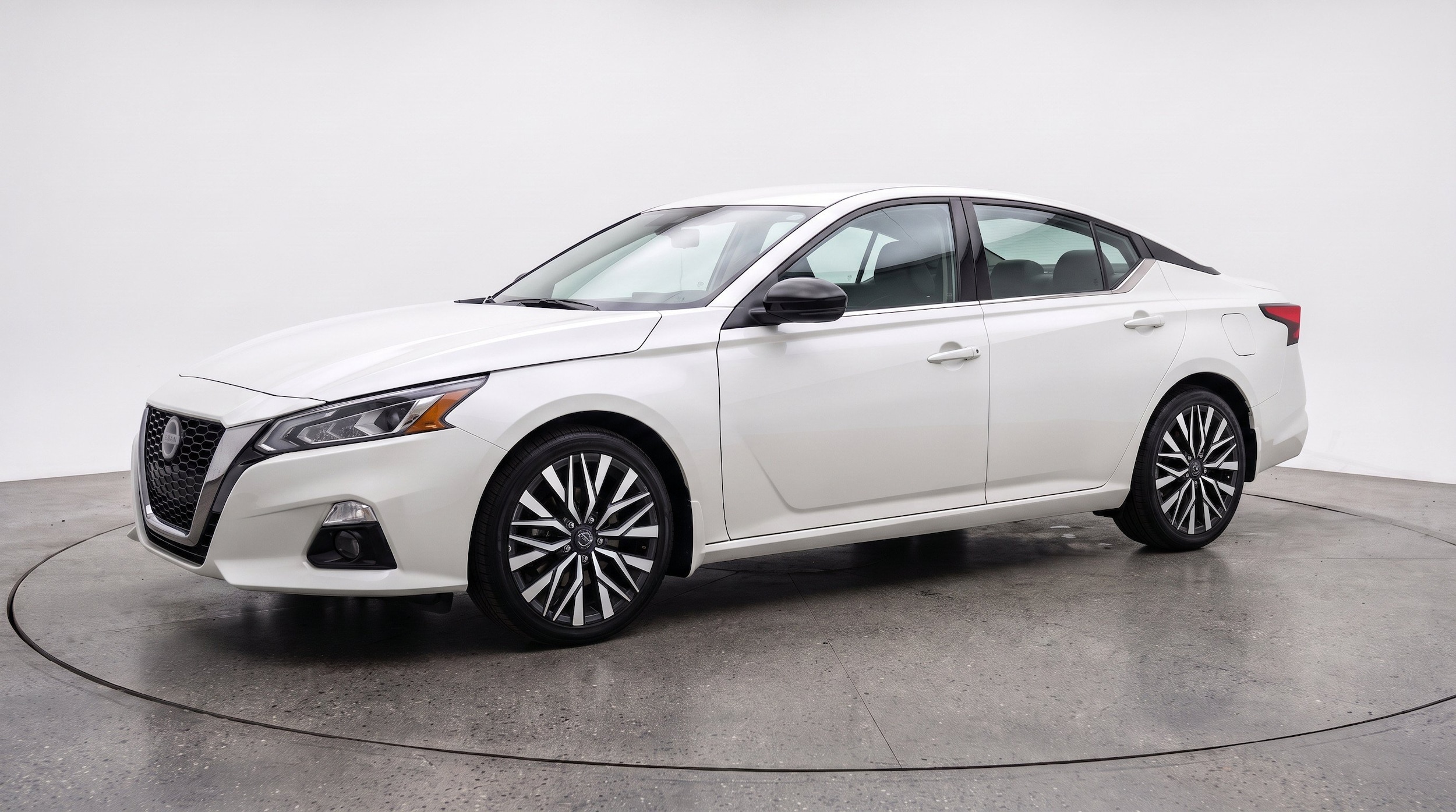 Thumbnail: 2025 Nissan Altima - 3