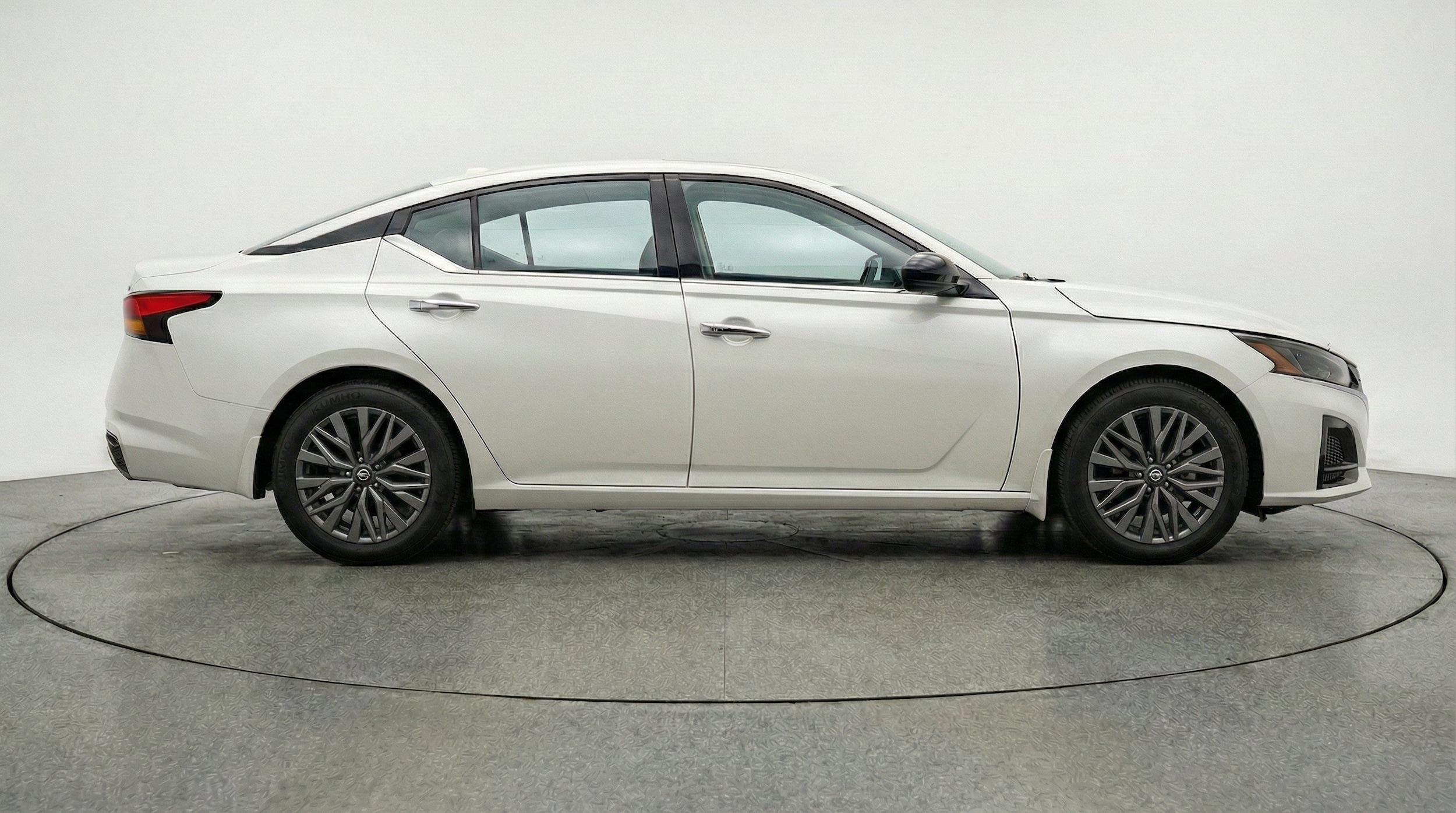 Thumbnail: 2025 Nissan Altima - 10