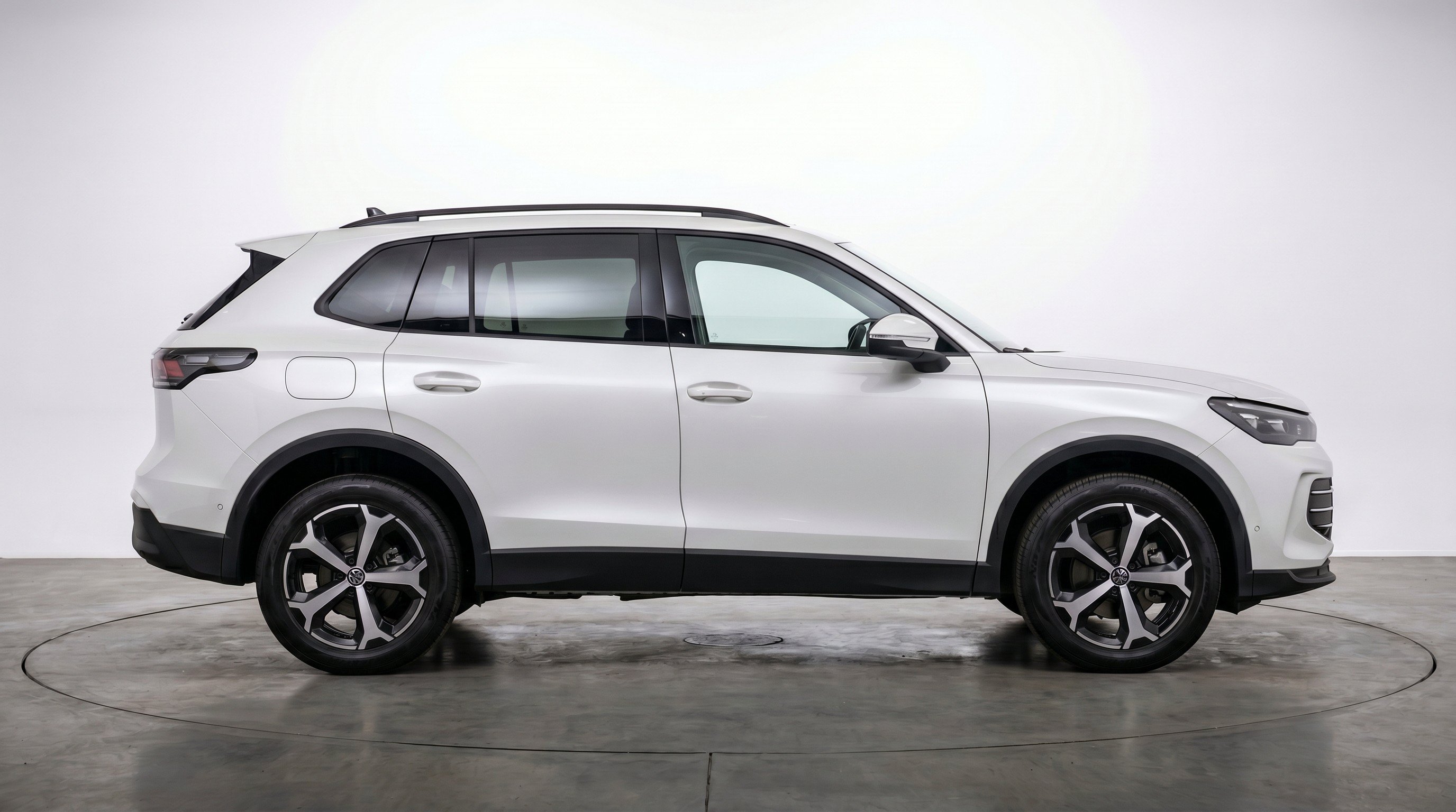 Thumbnail: 2026 Volkswagen Tiguan - 10