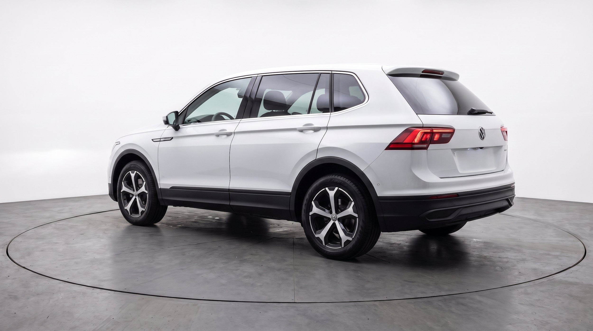 Thumbnail: 2026 Volkswagen Tiguan - 6