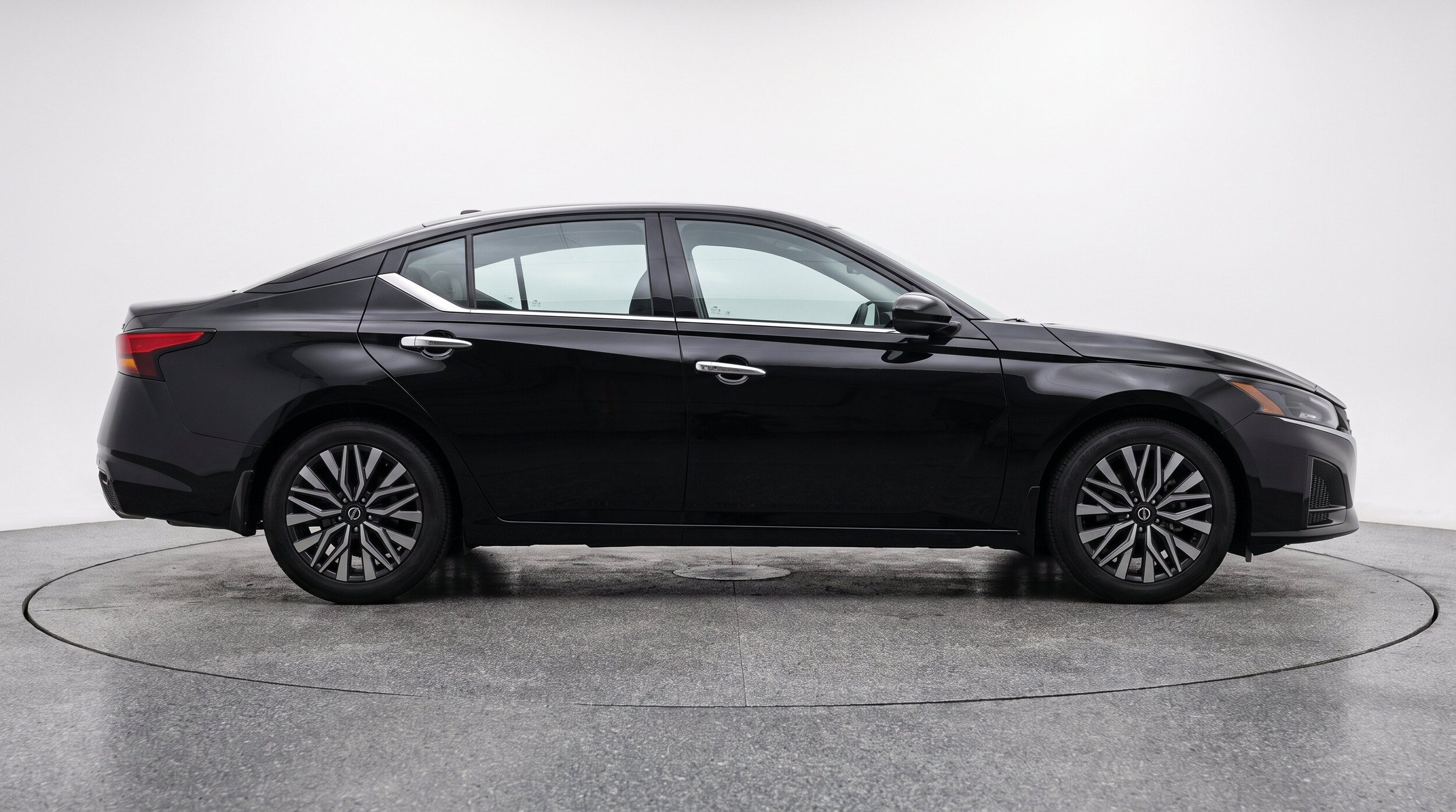 Thumbnail: 2025 Nissan Altima - 10