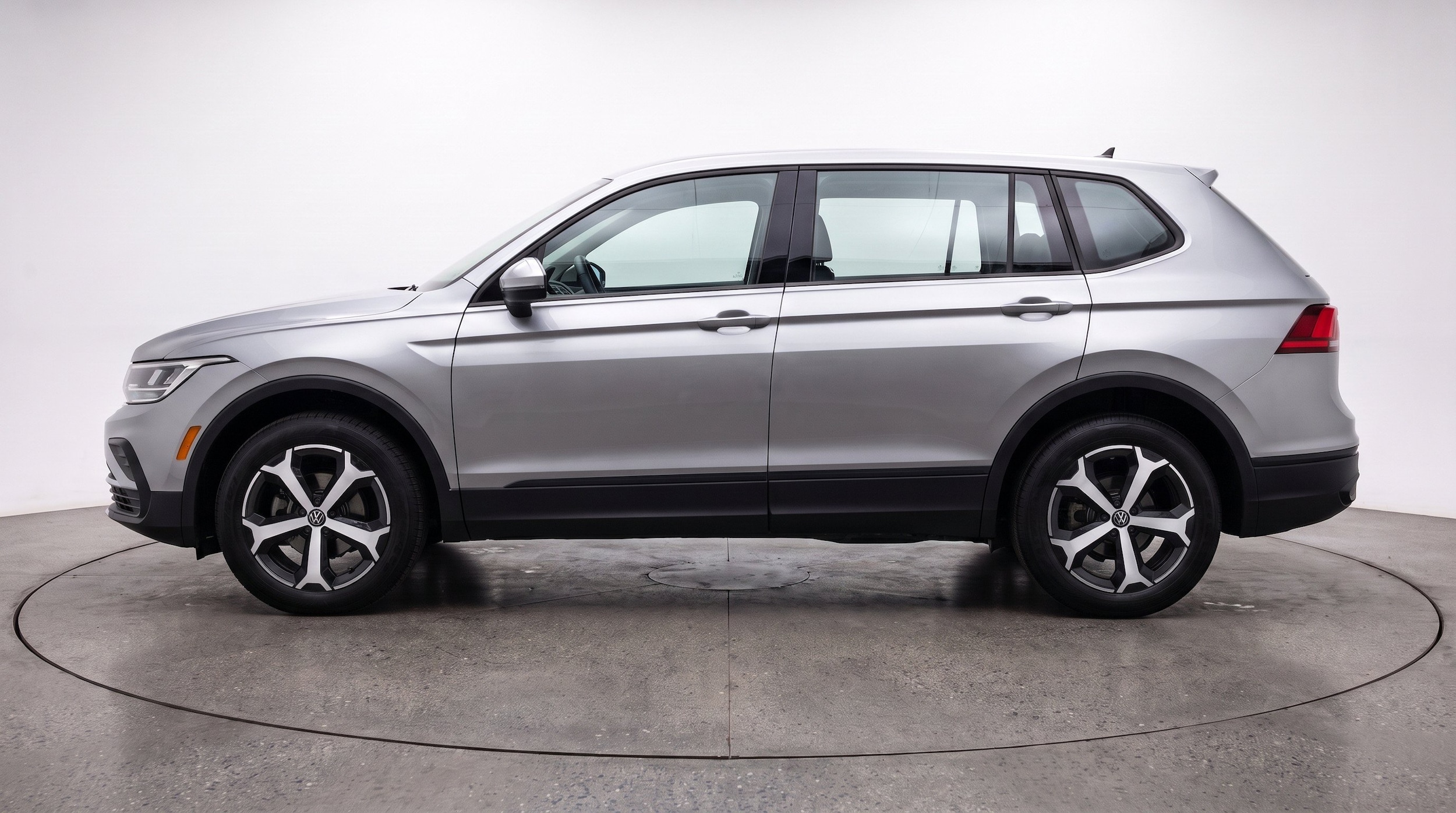 Thumbnail: 2026 Volkswagen Tiguan - 5