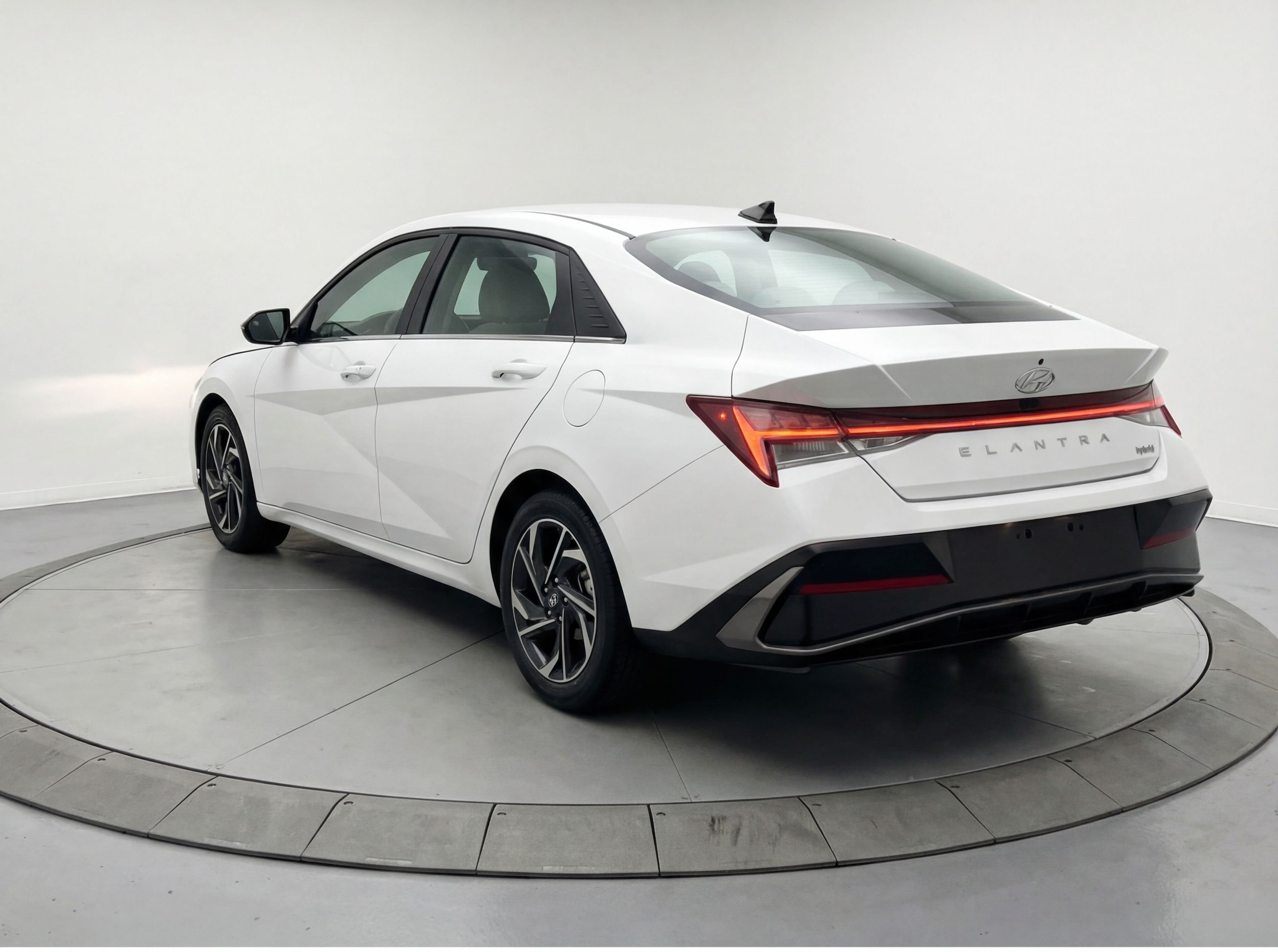 Thumbnail: 2025 Hyundai Elantra - 6