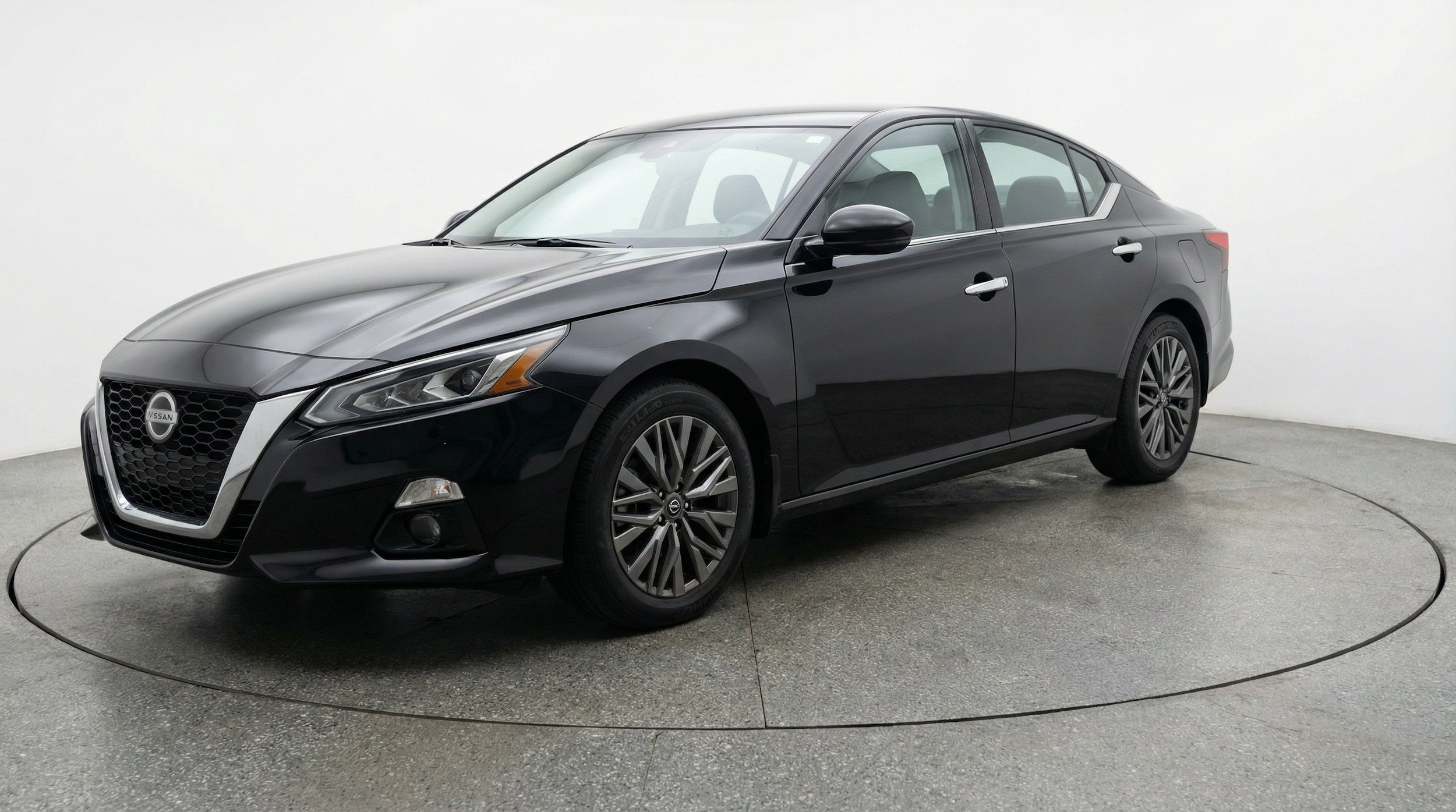 Thumbnail: 2025 Nissan Altima - 3