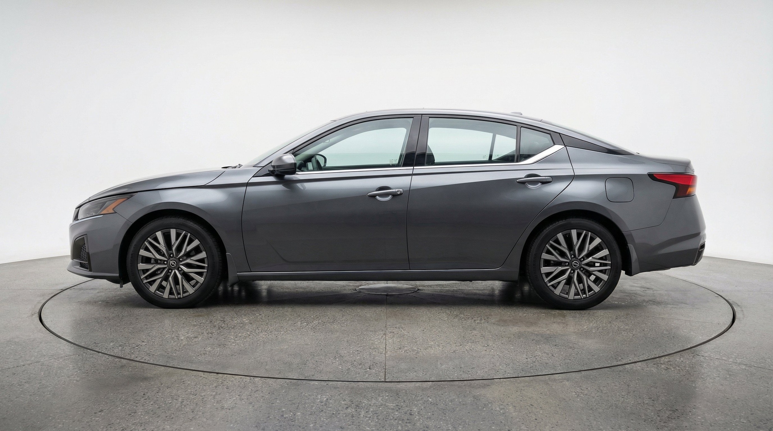 Thumbnail: 2025 Nissan Altima - 5