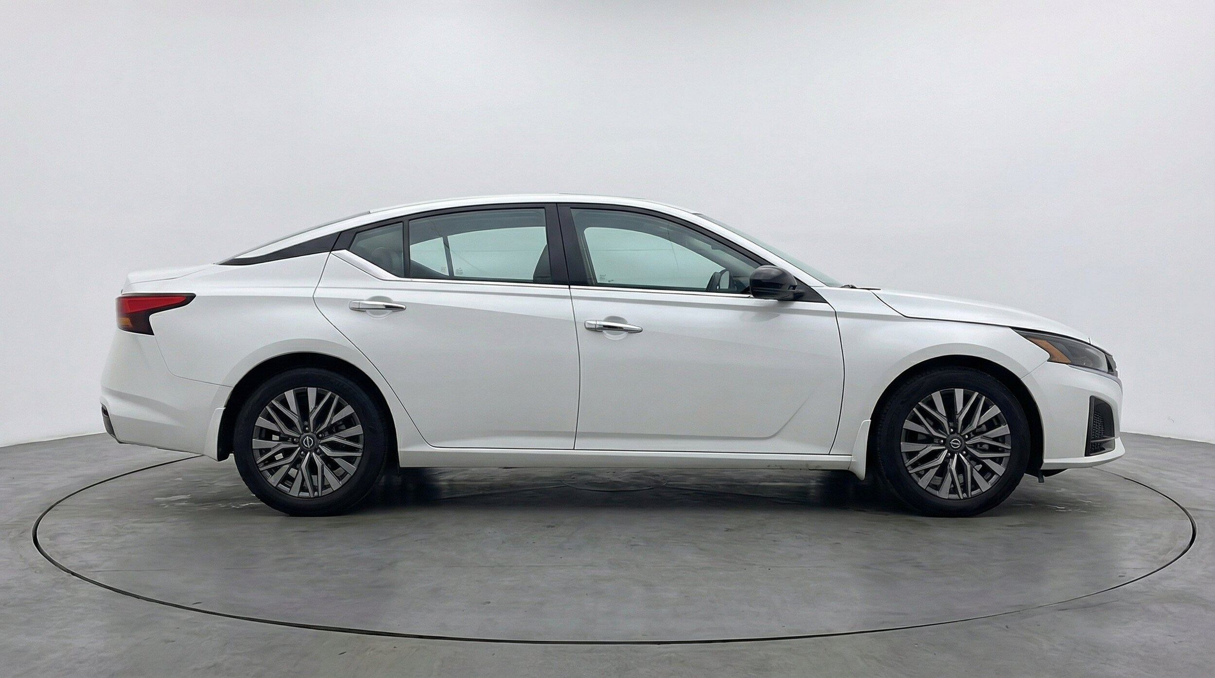 Thumbnail: 2025 Nissan Altima - 10