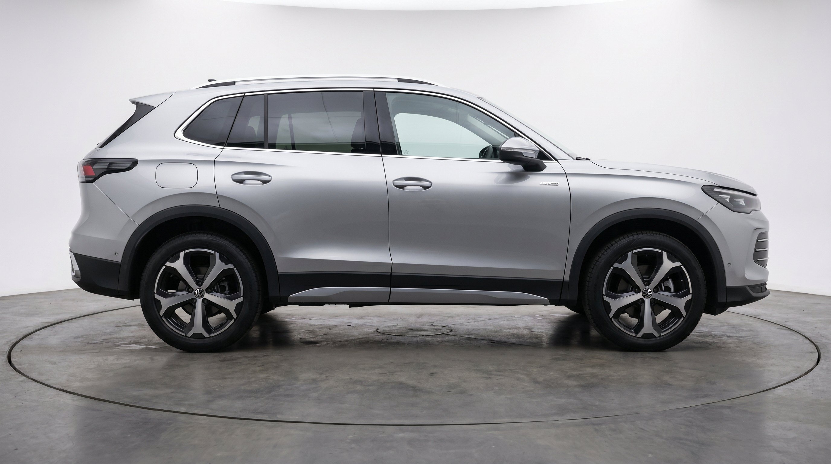 Thumbnail: 2026 Volkswagen Tiguan - 10