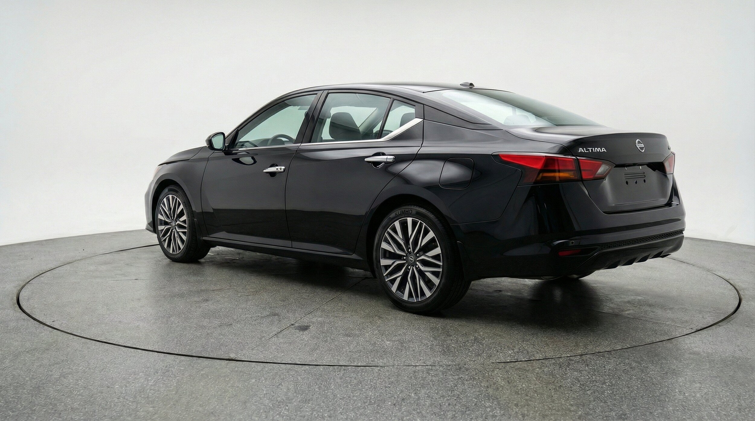 Thumbnail: 2025 Nissan Altima - 6