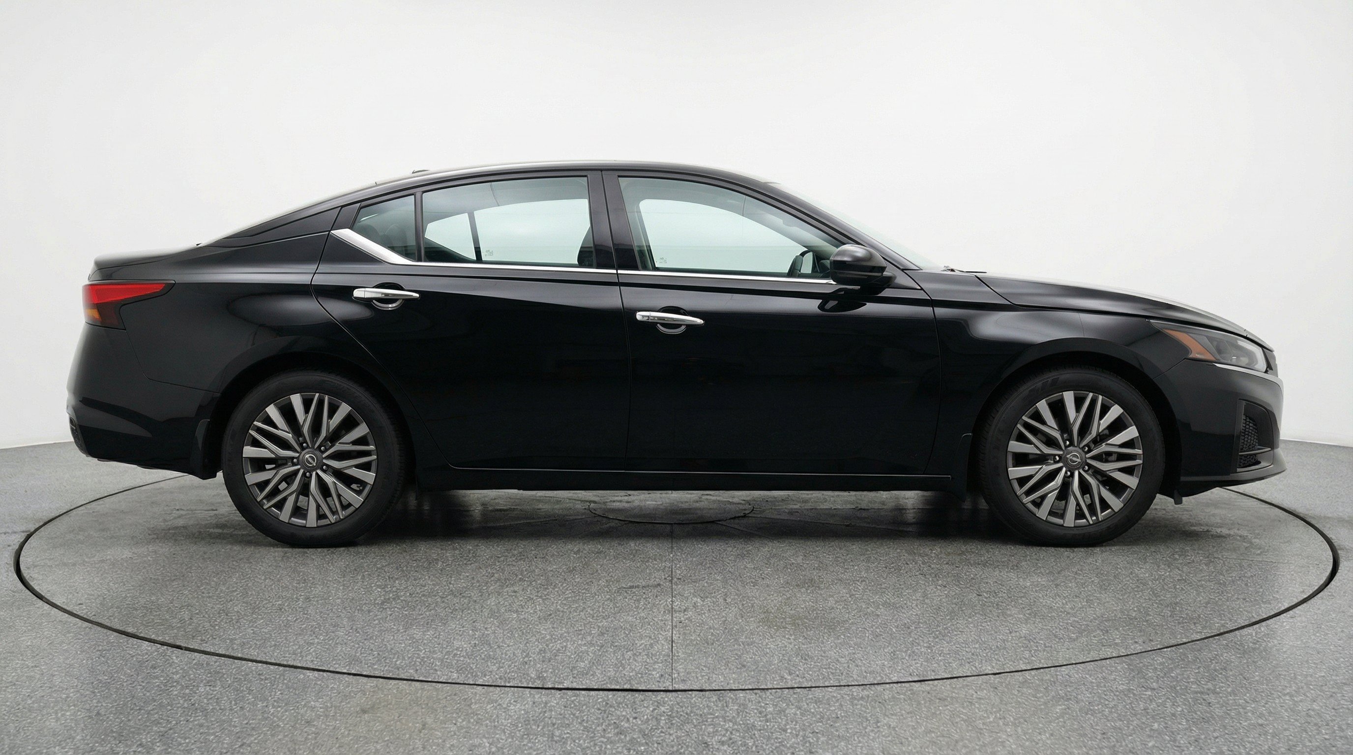 Thumbnail: 2025 Nissan Altima - 11