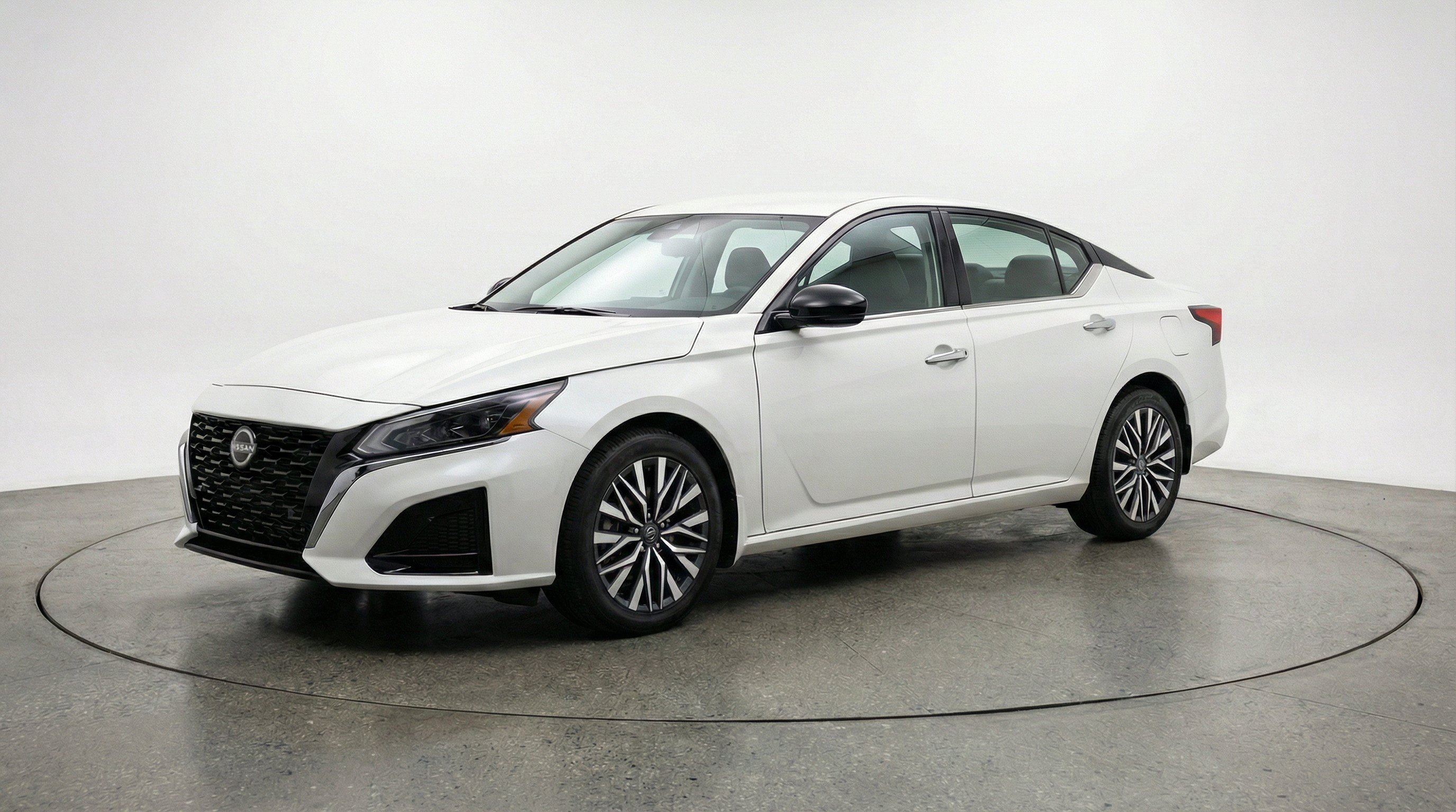 Thumbnail: 2025 Nissan Altima - 3