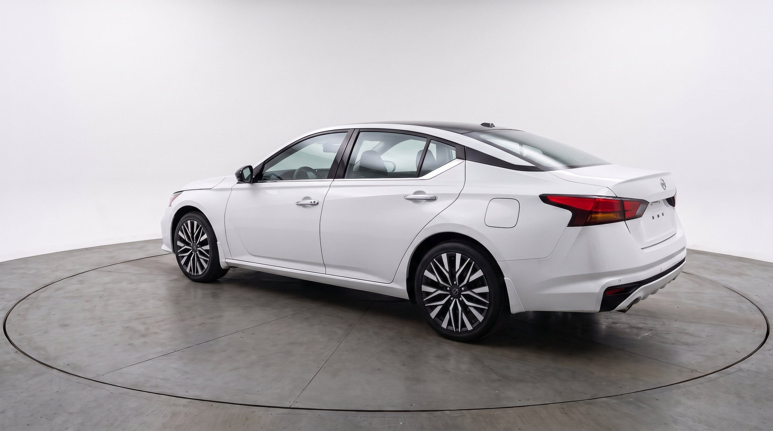 Thumbnail: 2025 Nissan Altima - 6
