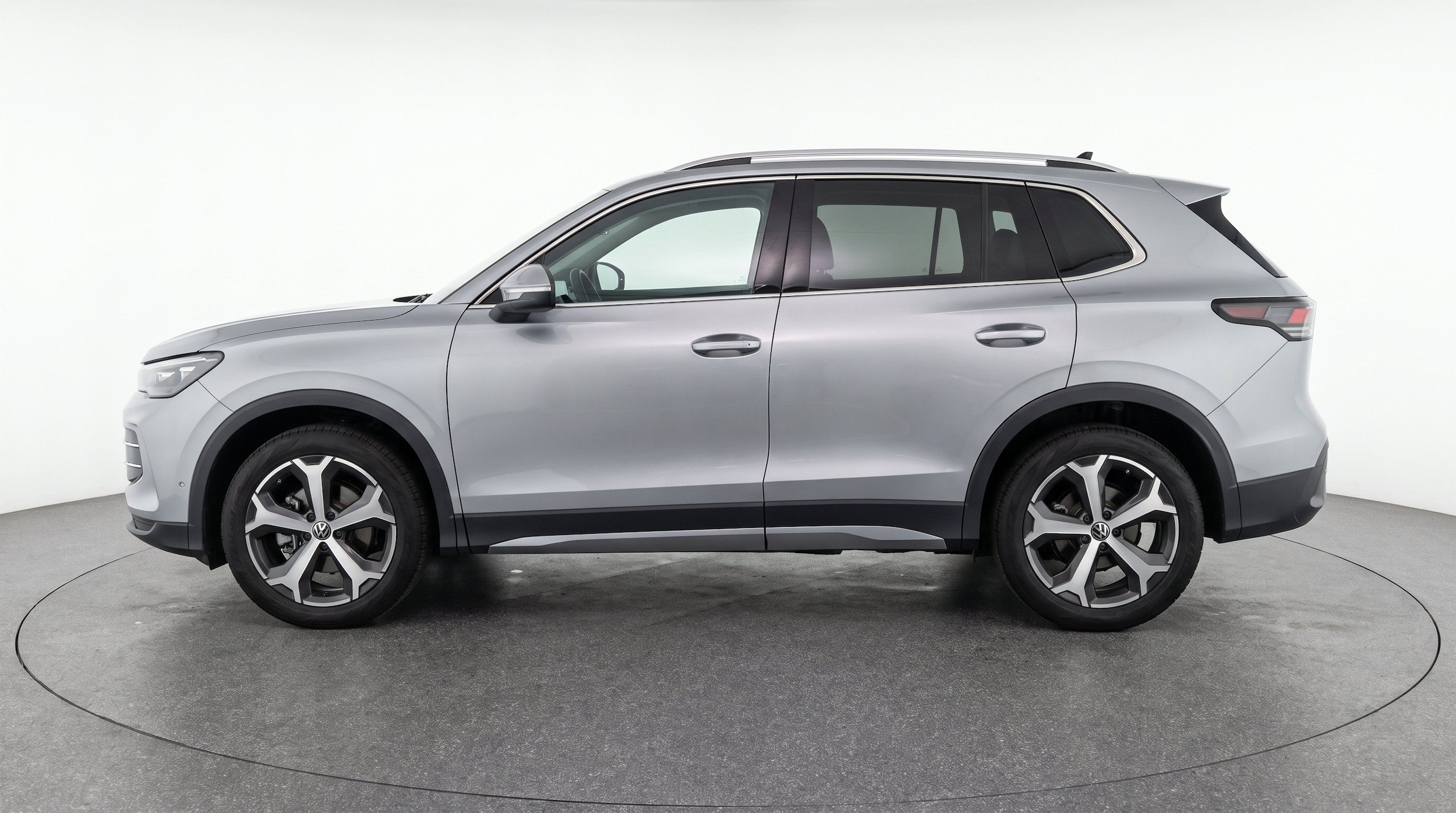Thumbnail: 2026 Volkswagen Tiguan - 5