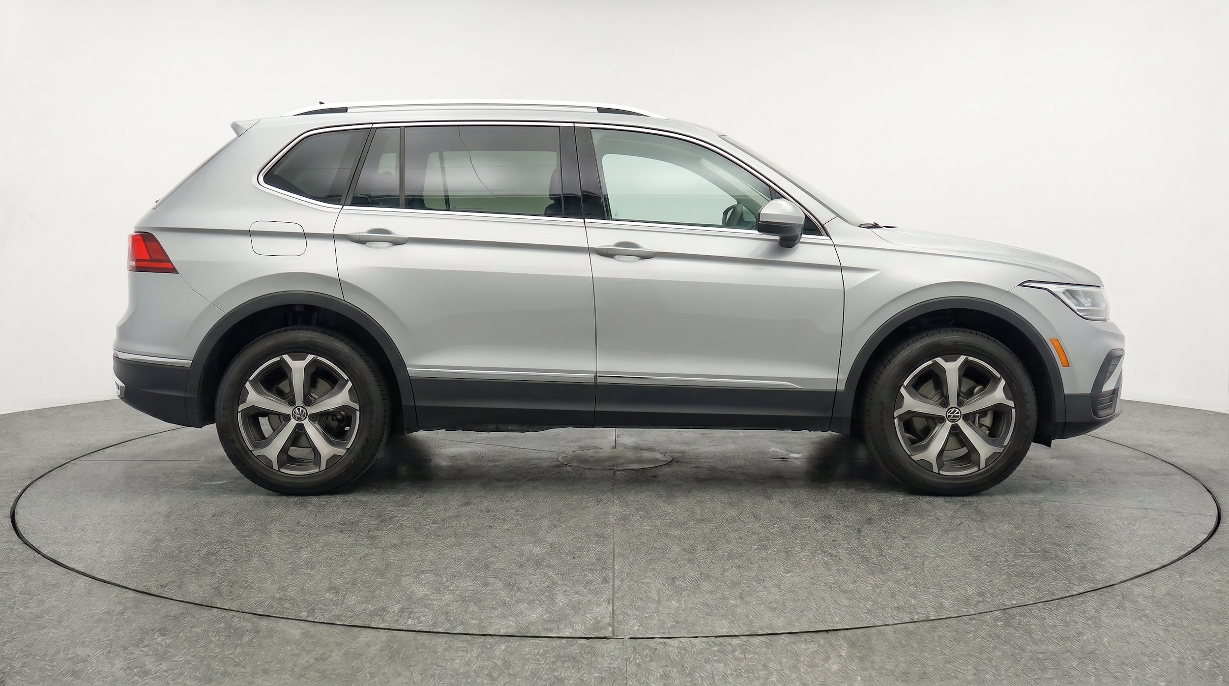Thumbnail: 2026 Volkswagen Tiguan - 10