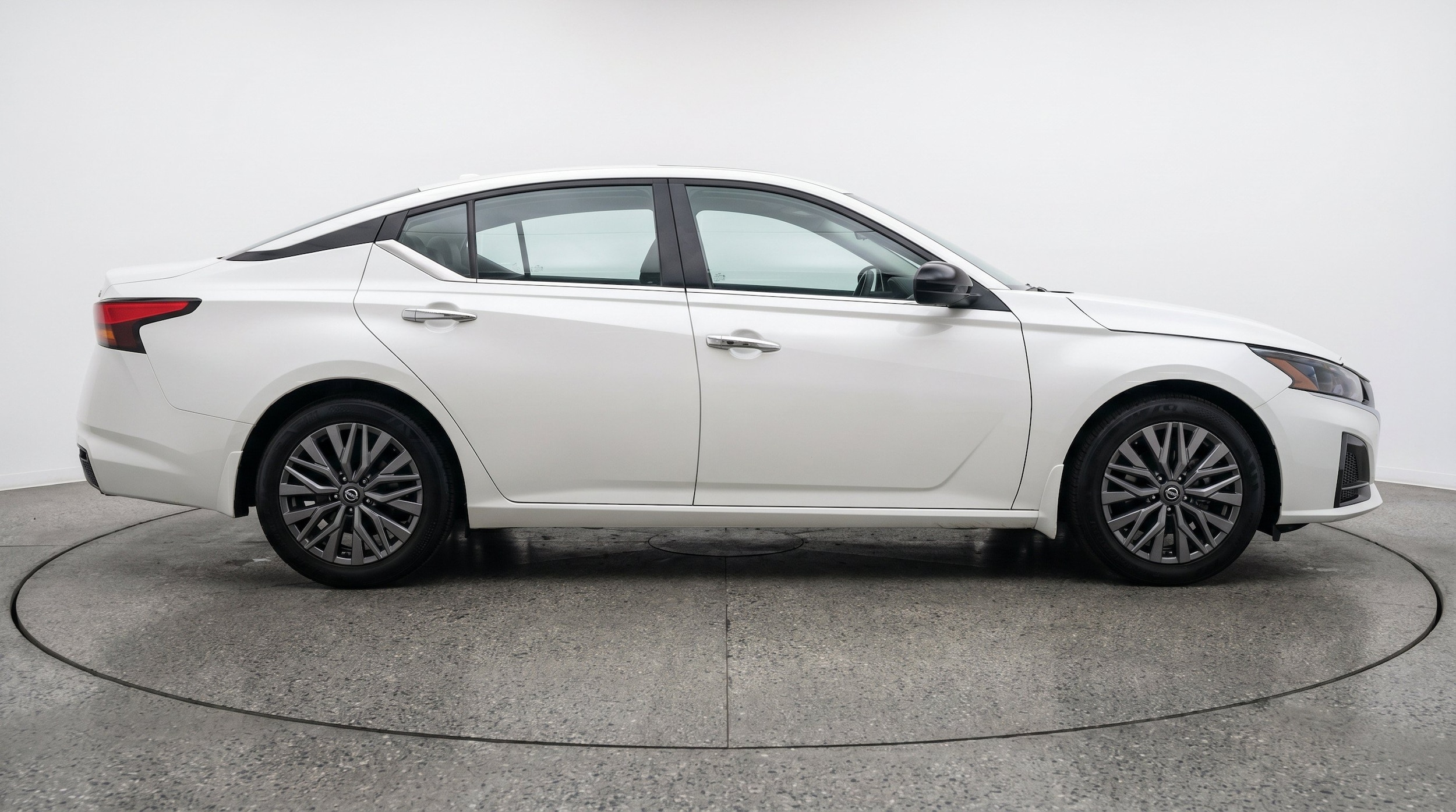 Thumbnail: 2025 Nissan Altima - 10