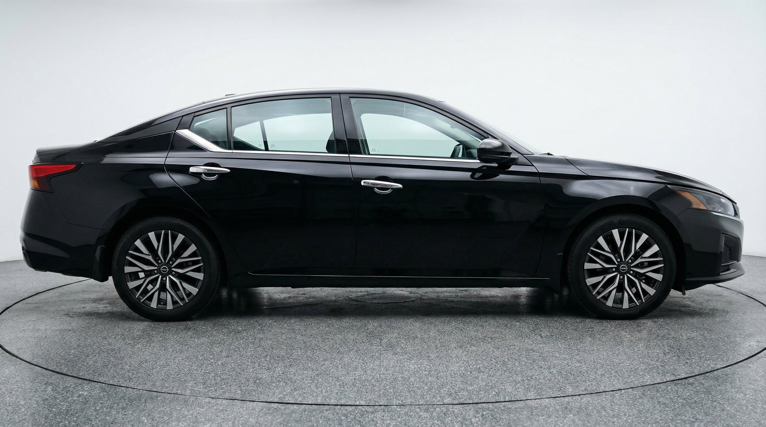 Thumbnail: 2025 Nissan Altima - 10