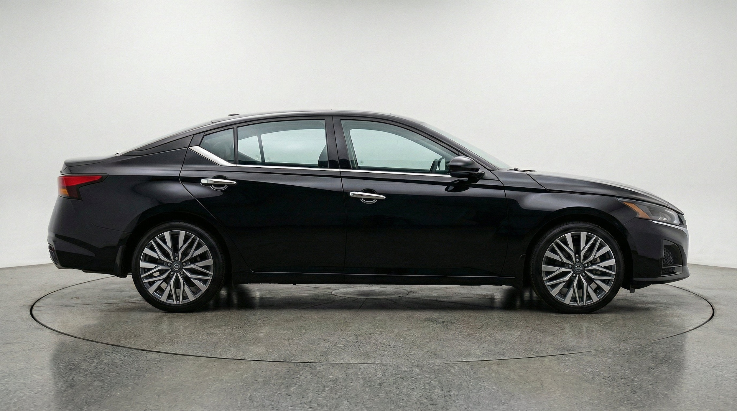 Thumbnail: 2025 Nissan Altima - 10