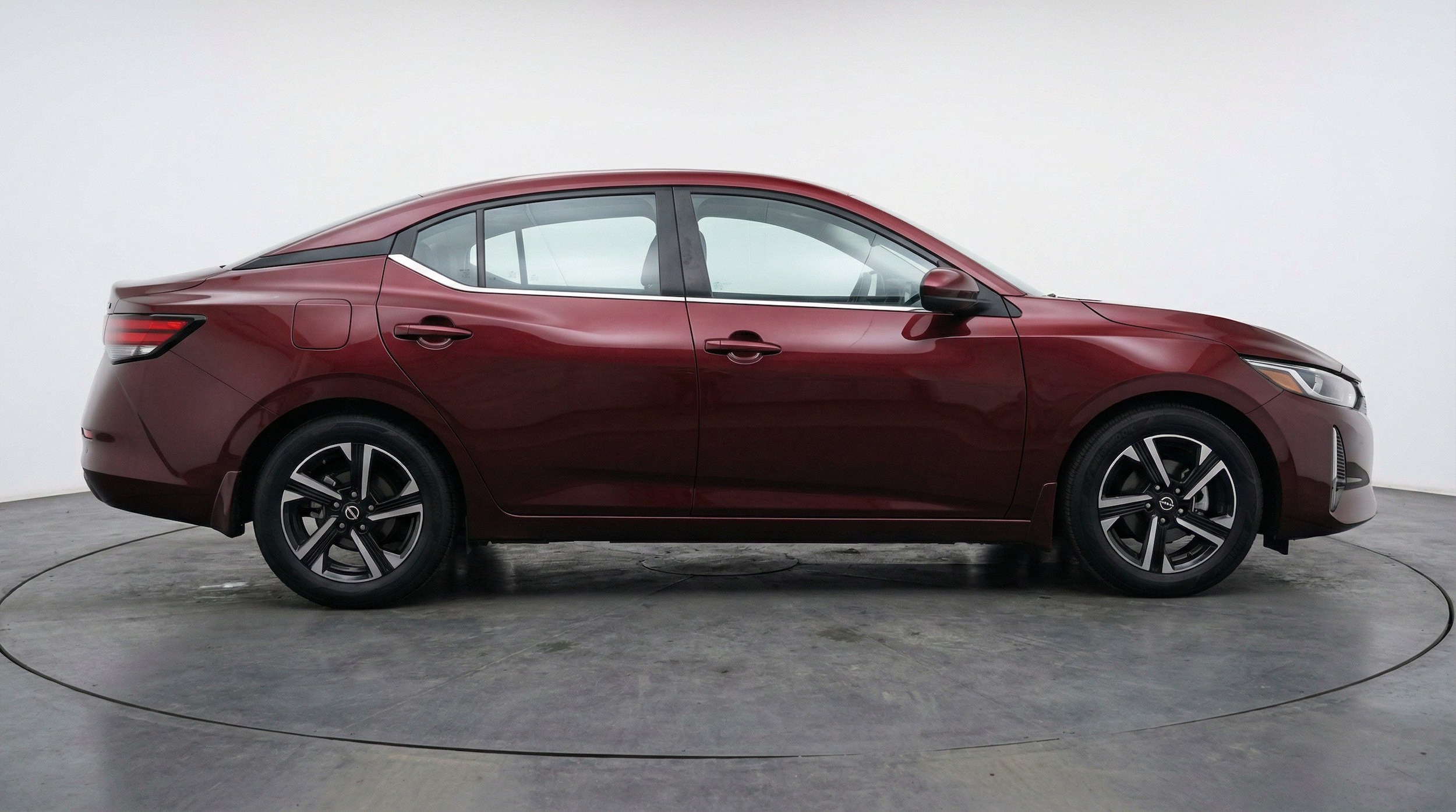 Thumbnail: 2025 Nissan Sentra - 10