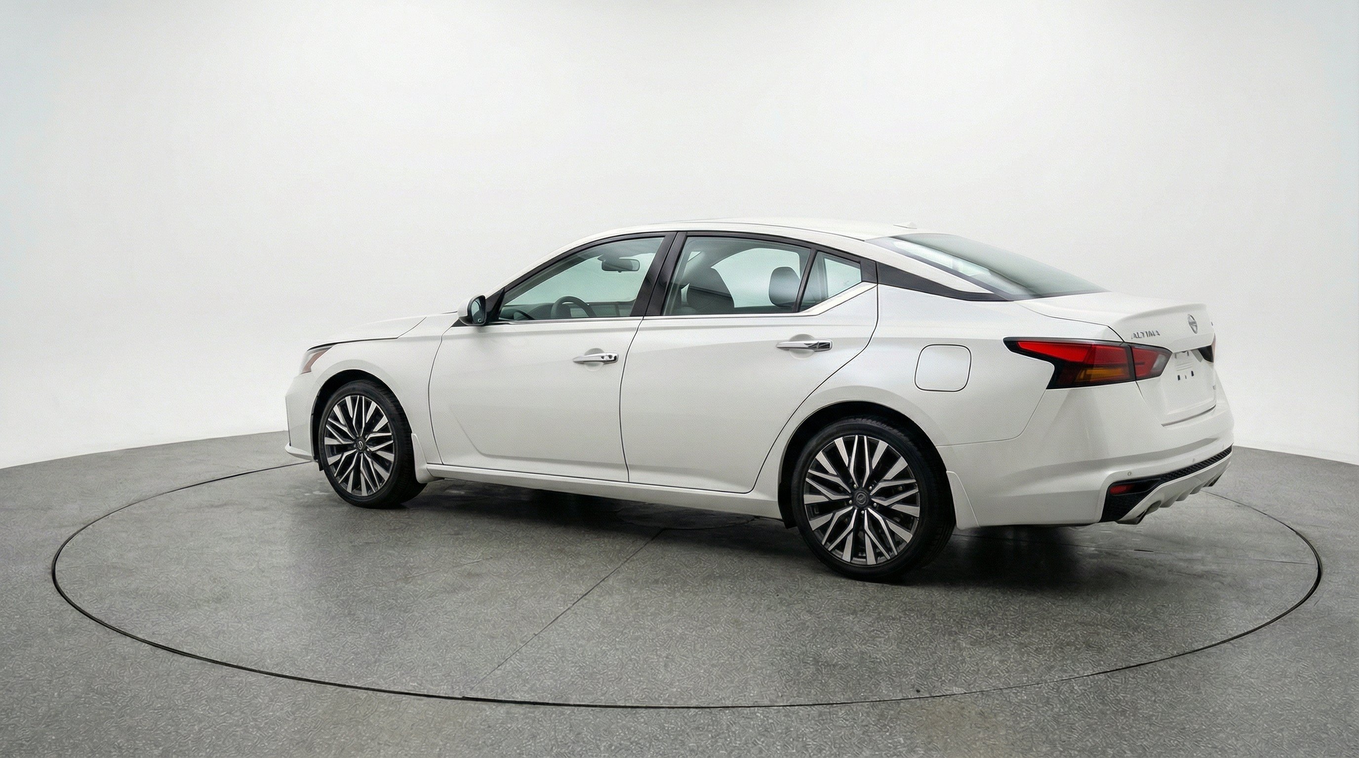 Thumbnail: 2025 Nissan Altima - 6