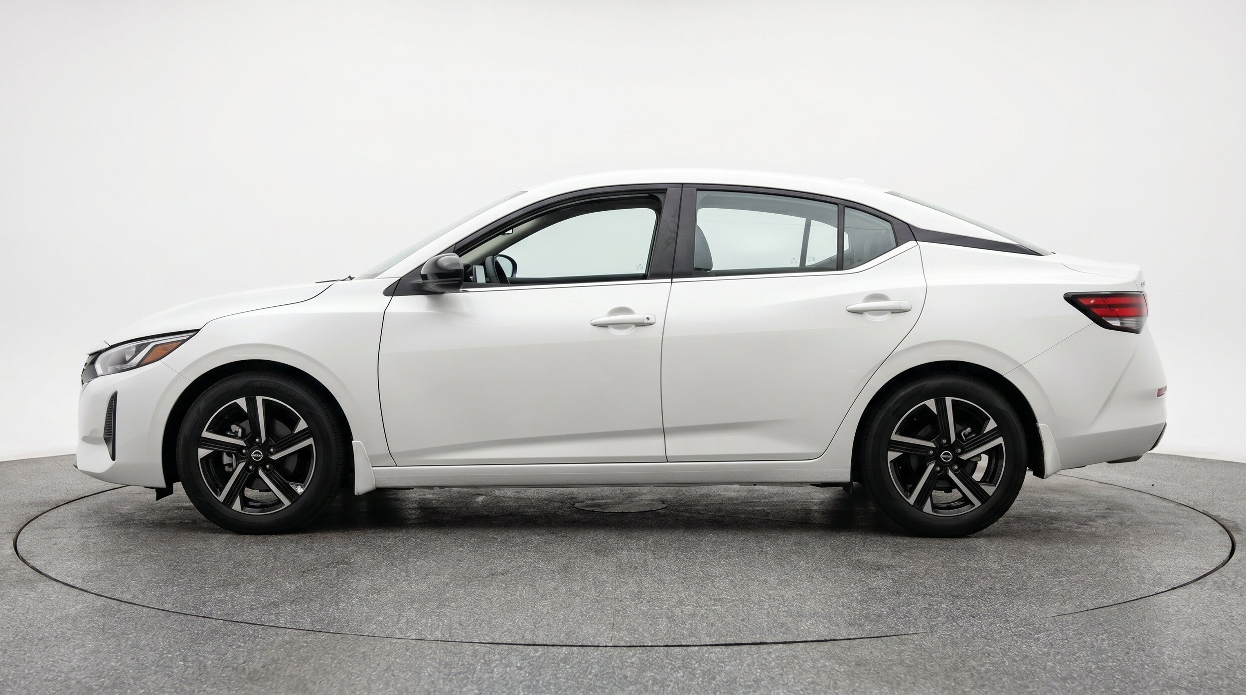 Thumbnail: 2025 Nissan Sentra - 5