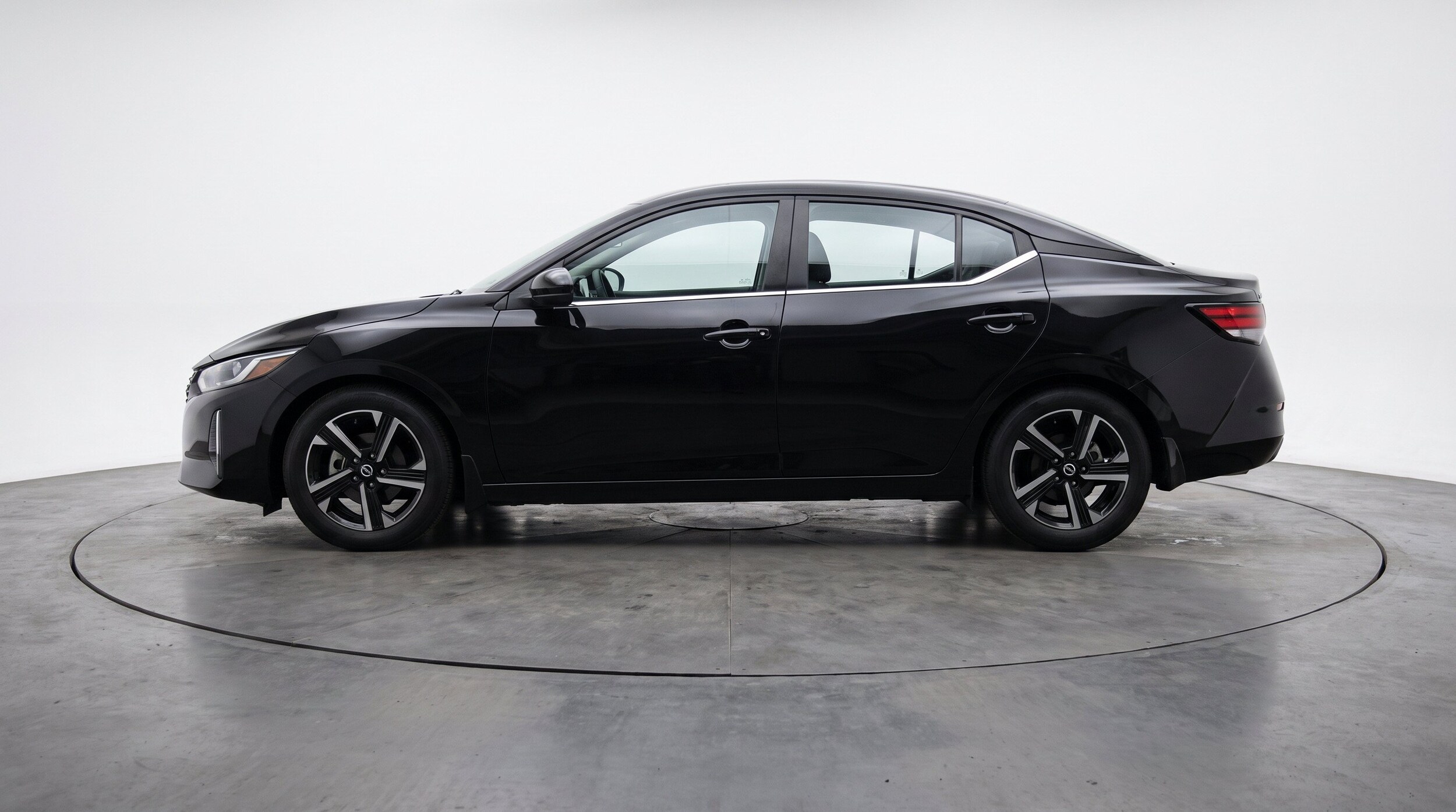Thumbnail: 2025 Nissan Sentra - 5