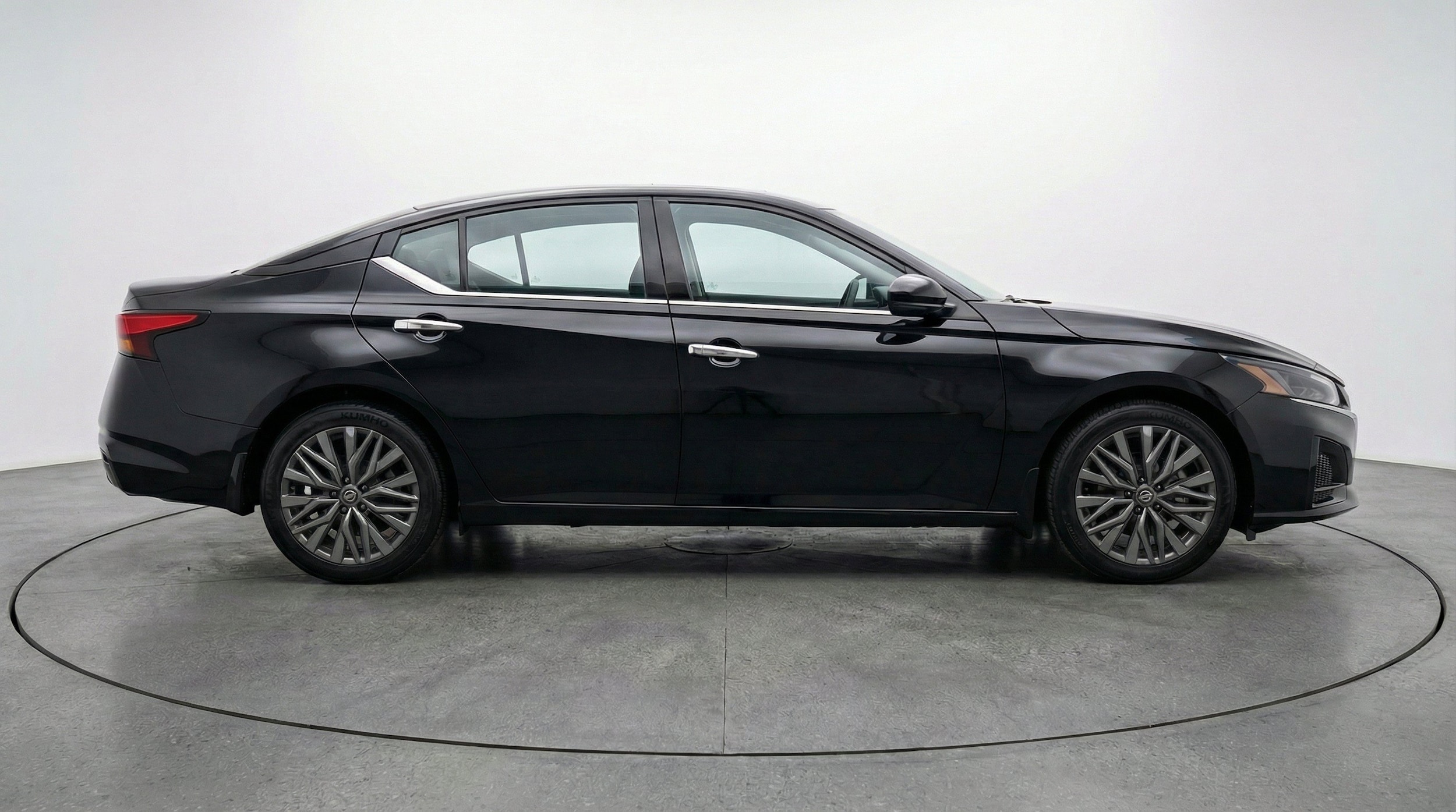 Thumbnail: 2025 Nissan Altima - 10