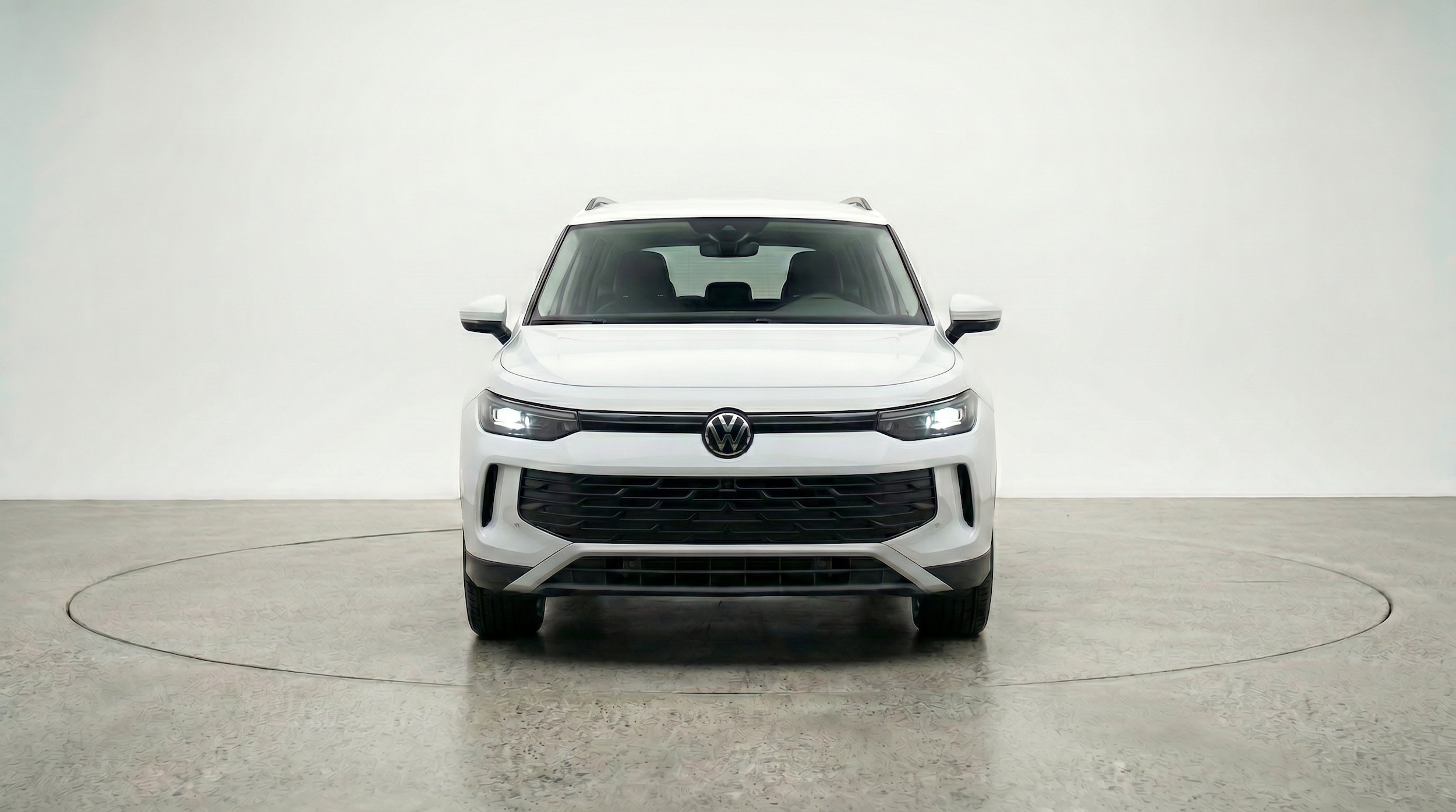 Thumbnail: 2026 Volkswagen Tiguan - 2