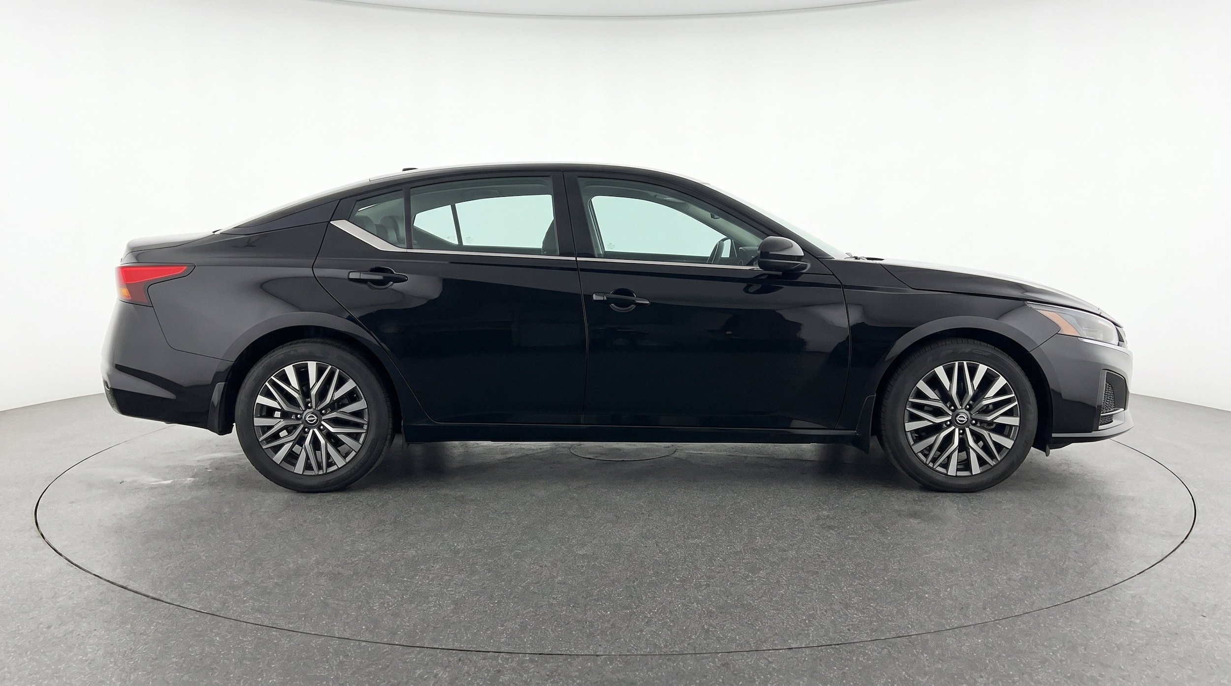Thumbnail: 2025 Nissan Altima - 10