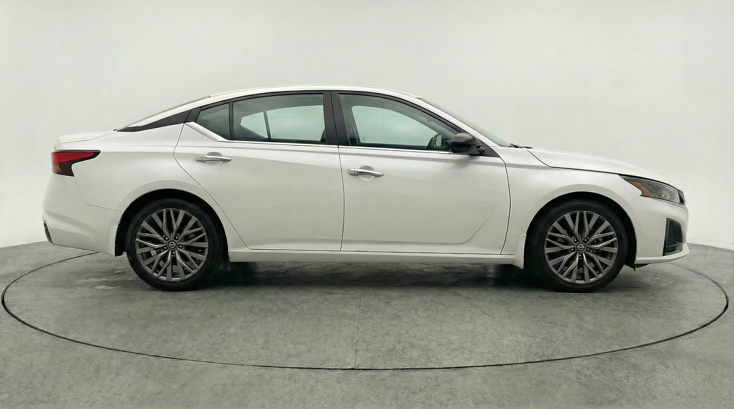Thumbnail: 2025 Nissan Altima - 10