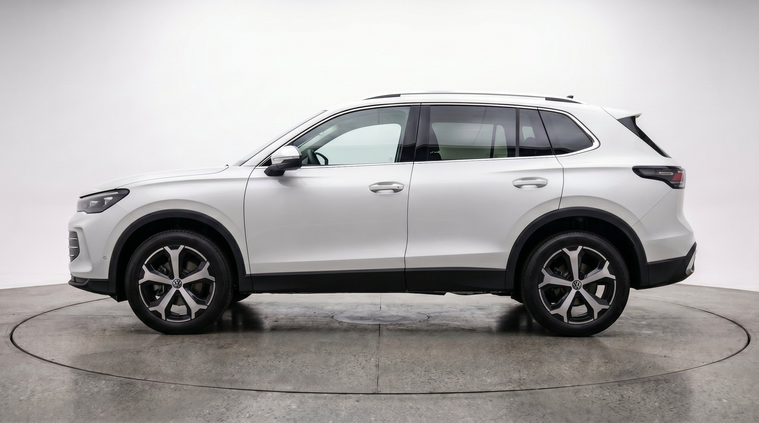 Thumbnail: 2026 Volkswagen Tiguan - 5