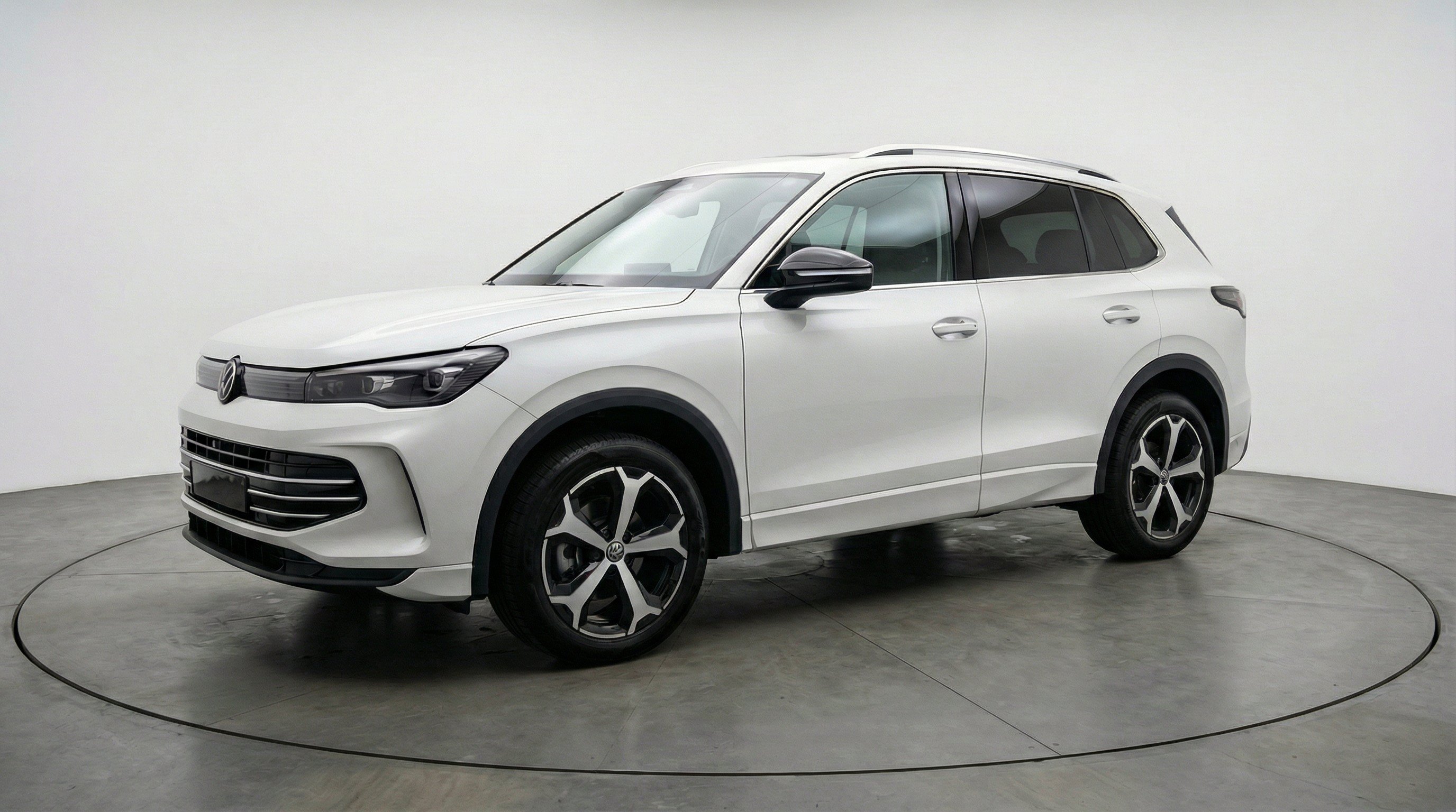 Thumbnail: 2026 Volkswagen Tiguan - 3