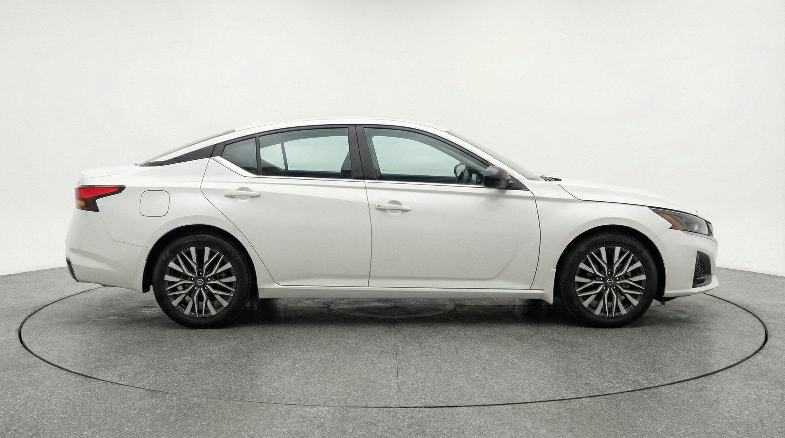 Thumbnail: 2025 Nissan Altima - 10