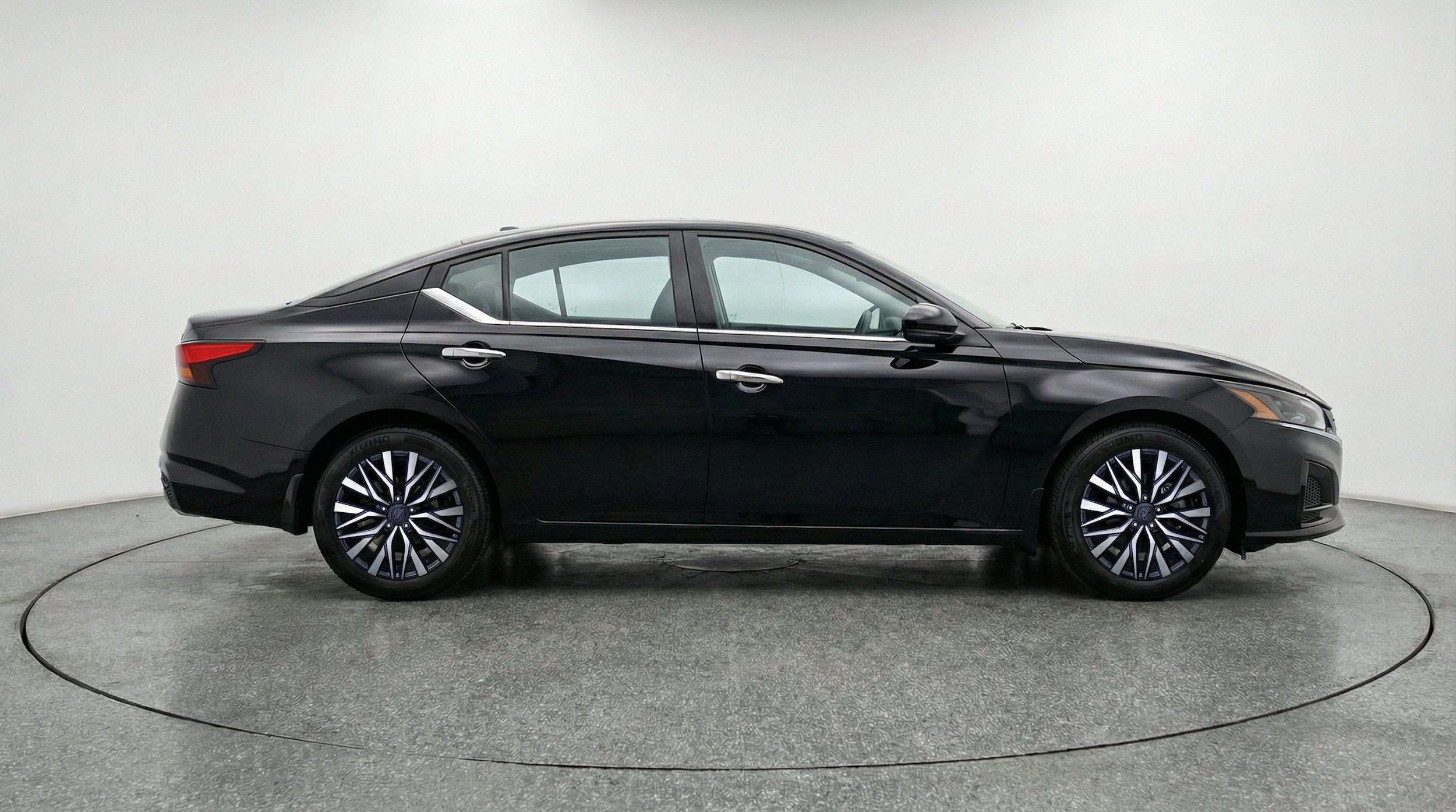 Thumbnail: 2025 Nissan Altima - 10
