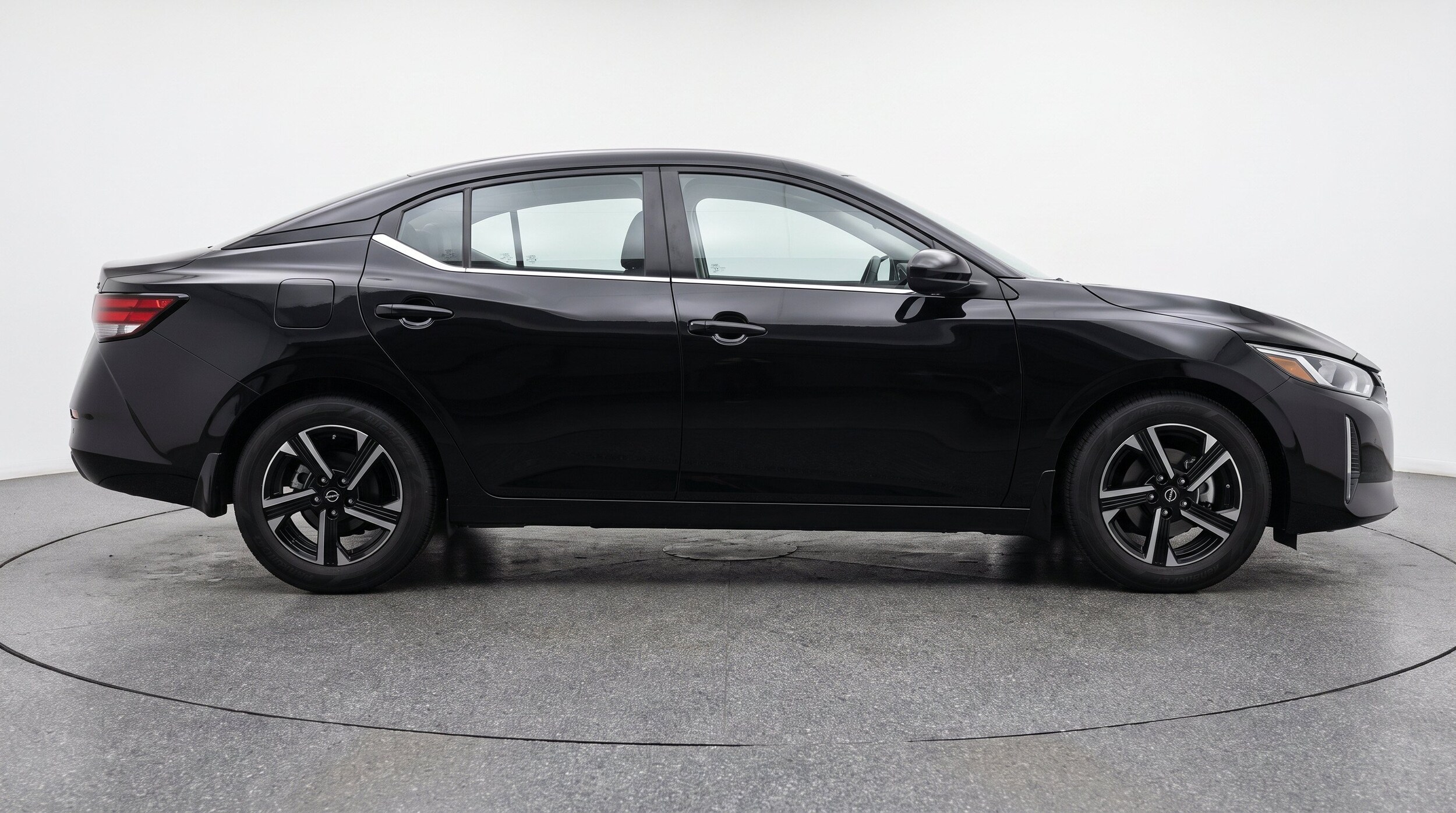 Thumbnail: 2025 Nissan Sentra - 10