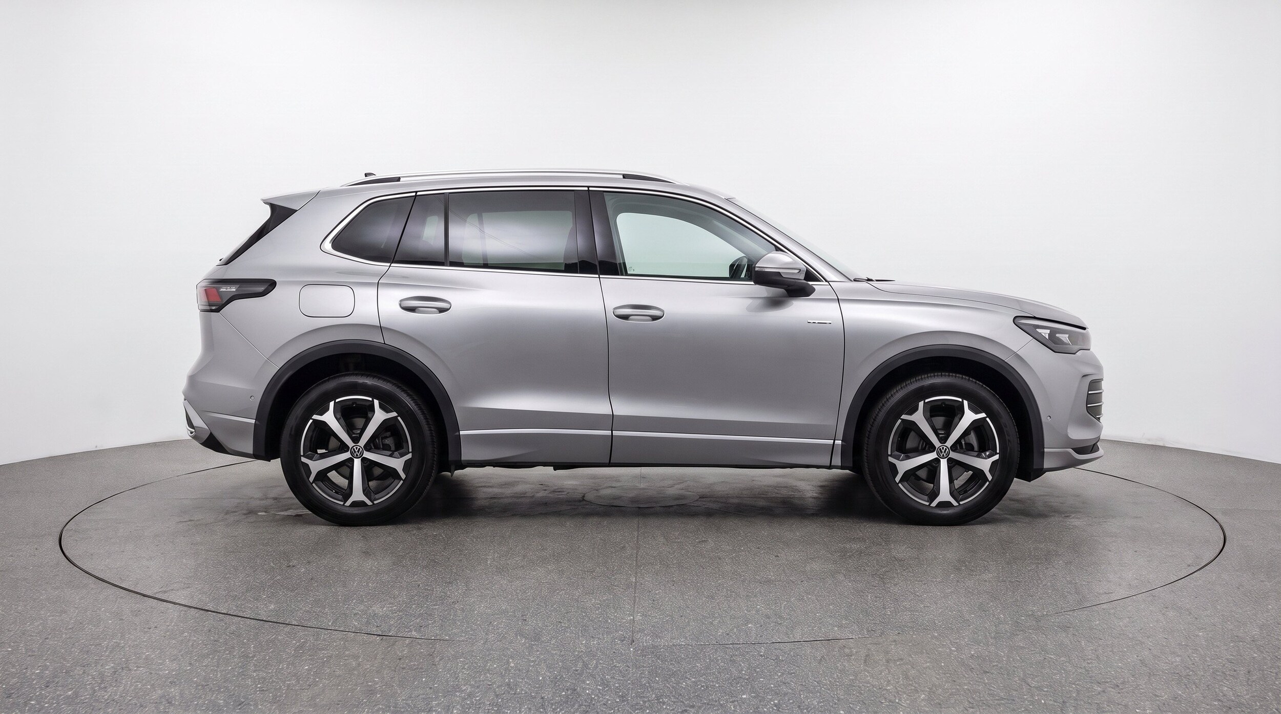 Thumbnail: 2026 Volkswagen Tiguan - 10