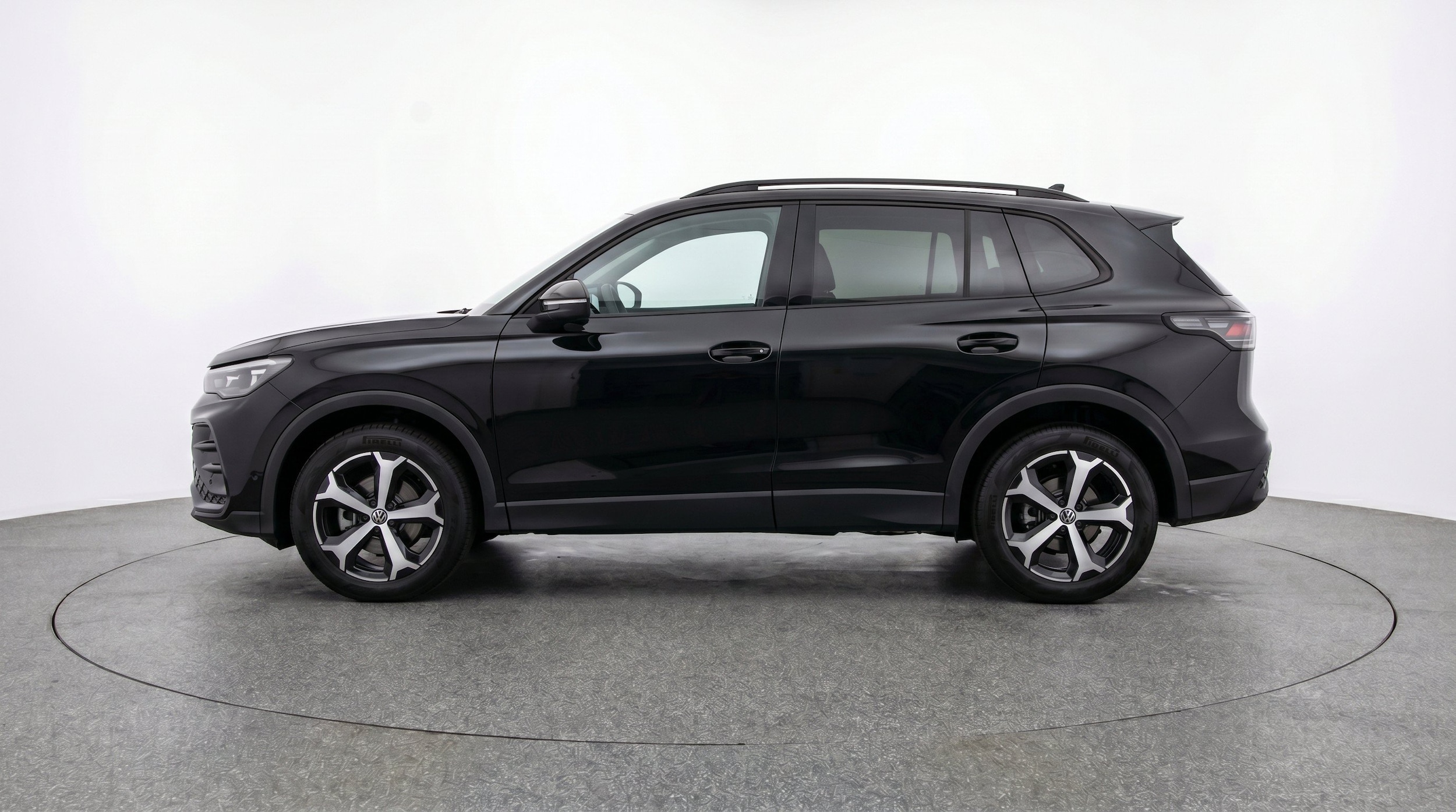 Thumbnail: 2026 Volkswagen Tiguan - 5