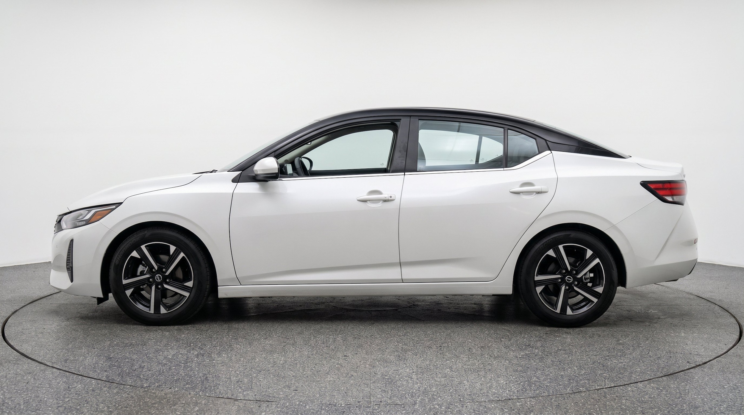 Thumbnail: 2025 Nissan Sentra - 5