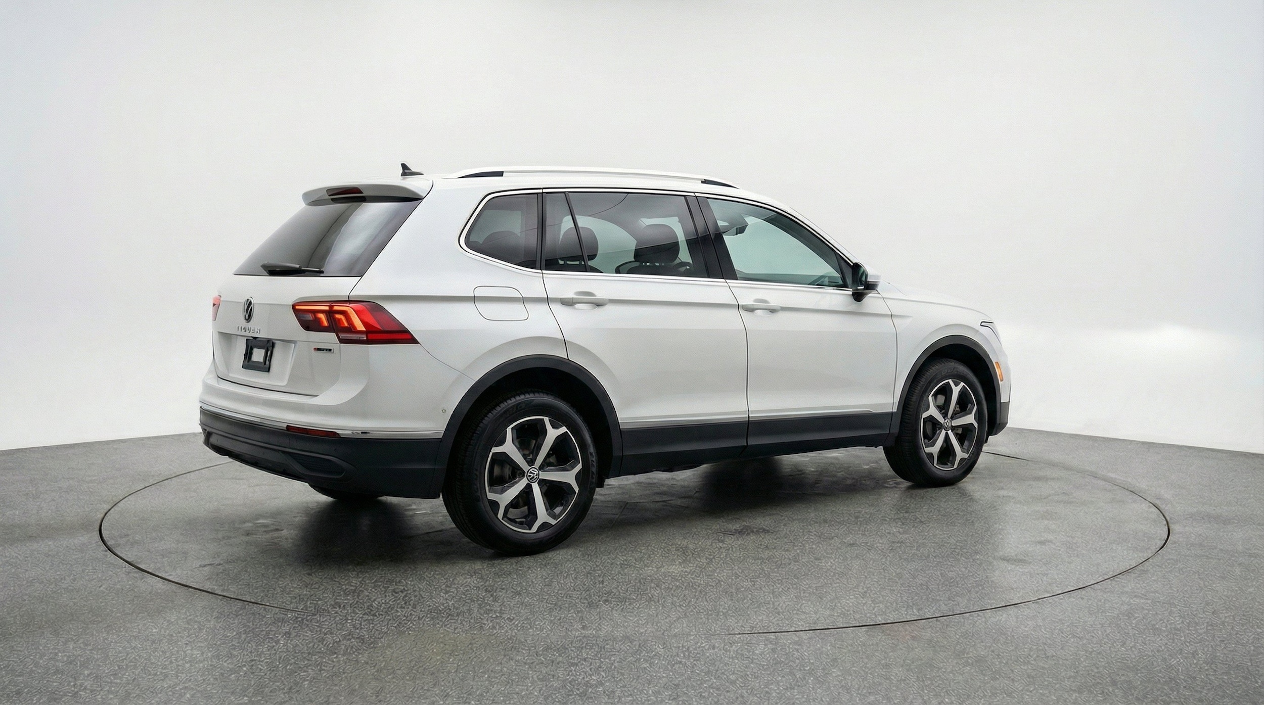 Thumbnail: 2026 Volkswagen Tiguan - 9