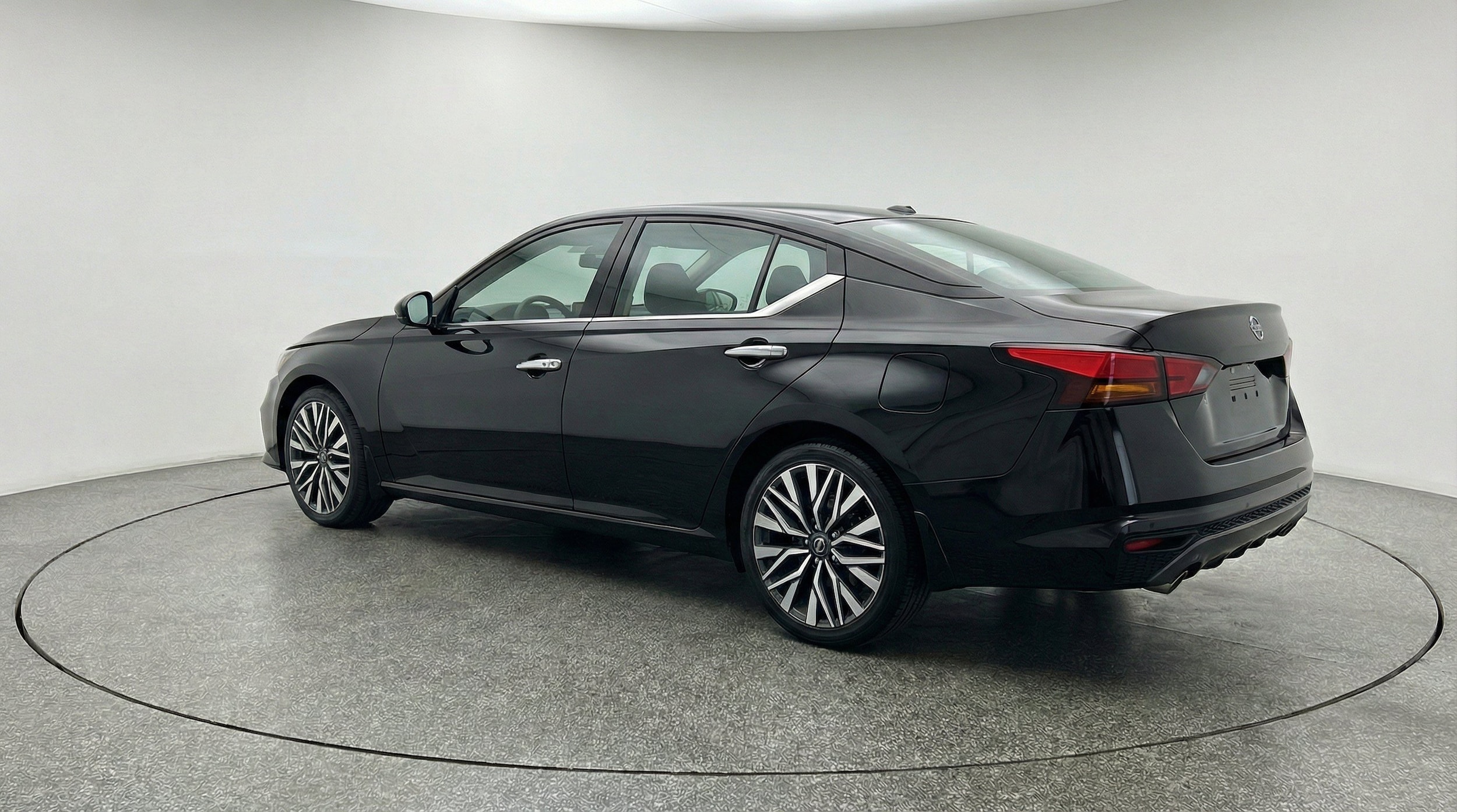 Thumbnail: 2025 Nissan Altima - 6