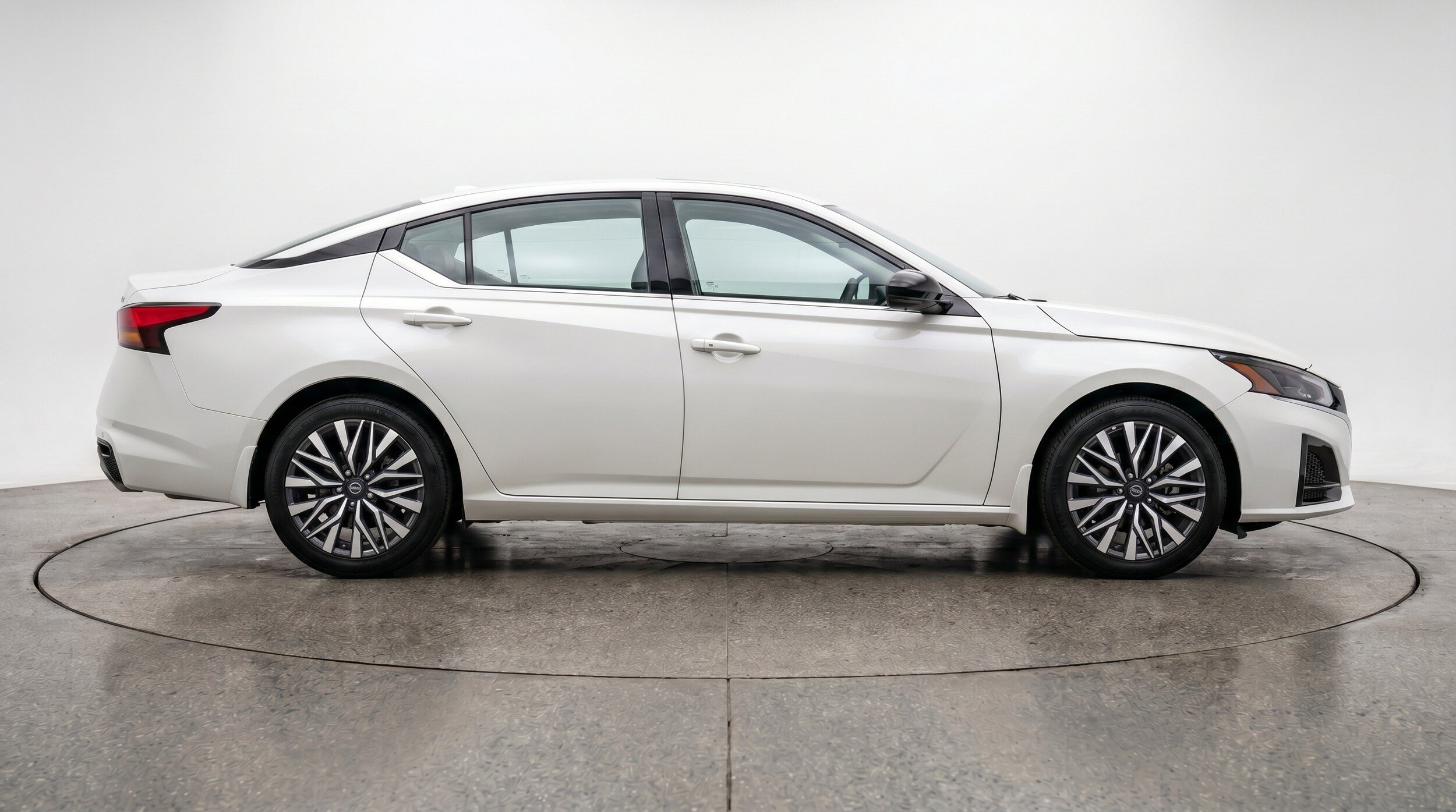 Thumbnail: 2025 Nissan Altima - 10